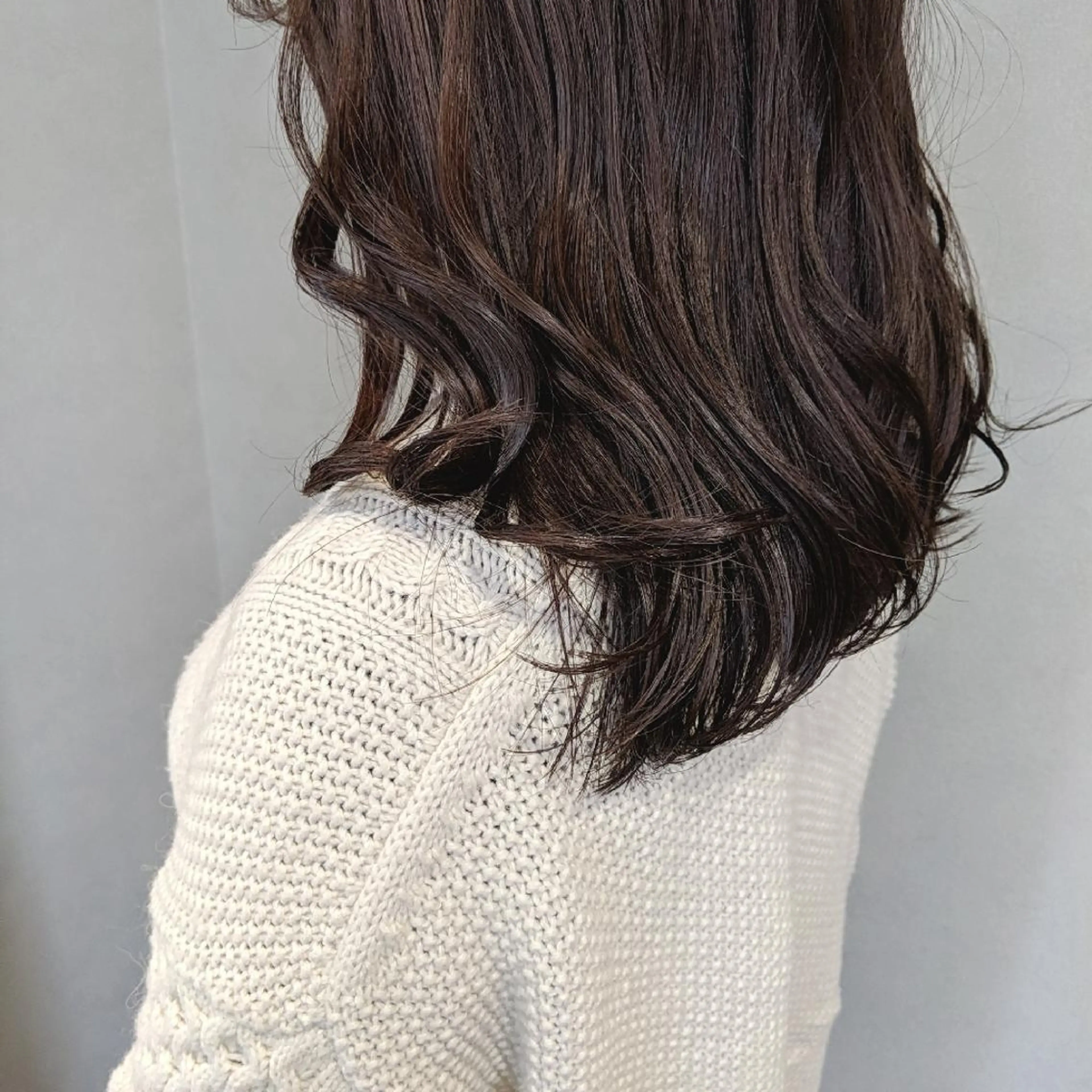 セミロング カラー PRIVATE SALON EYES所属・EYES リアのマツエク・マツパデザイン