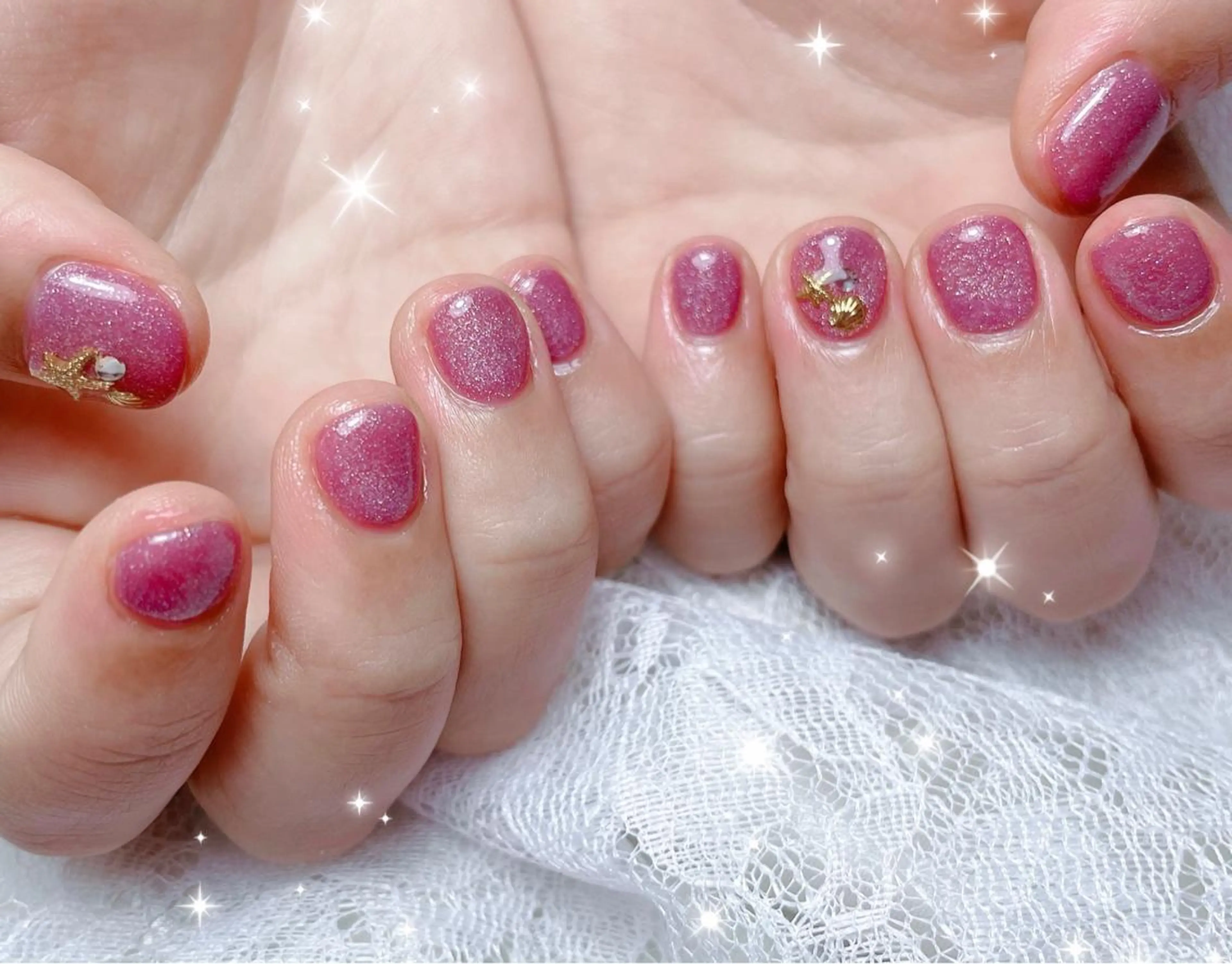 ネイル キラキラネイル ワンカラーネイル ピンク ハンドネイル FLARE NAIL フレアネイルのネイルデザイン