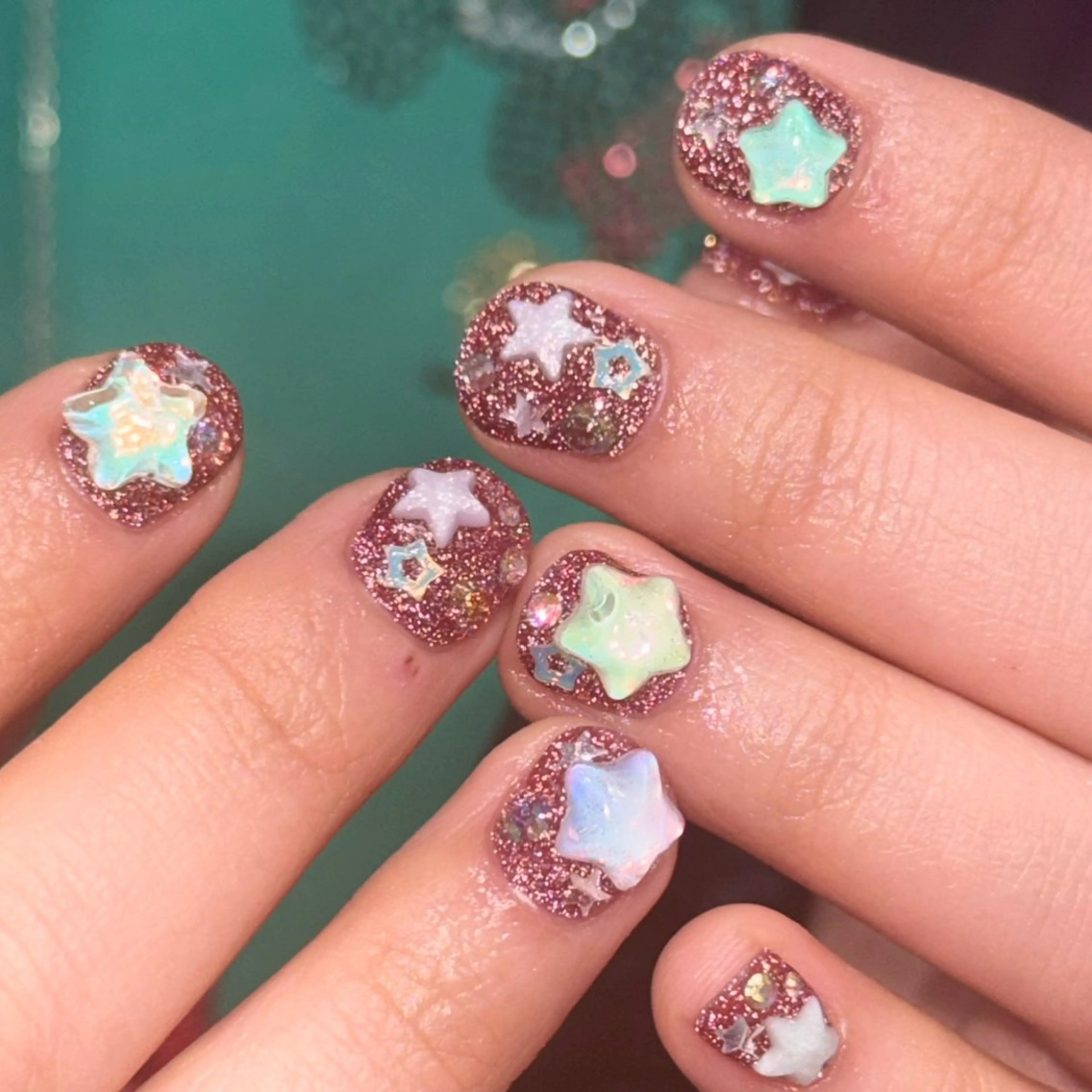 ネイル Pins16所属・HI-KO 🦙のネイルデザイン