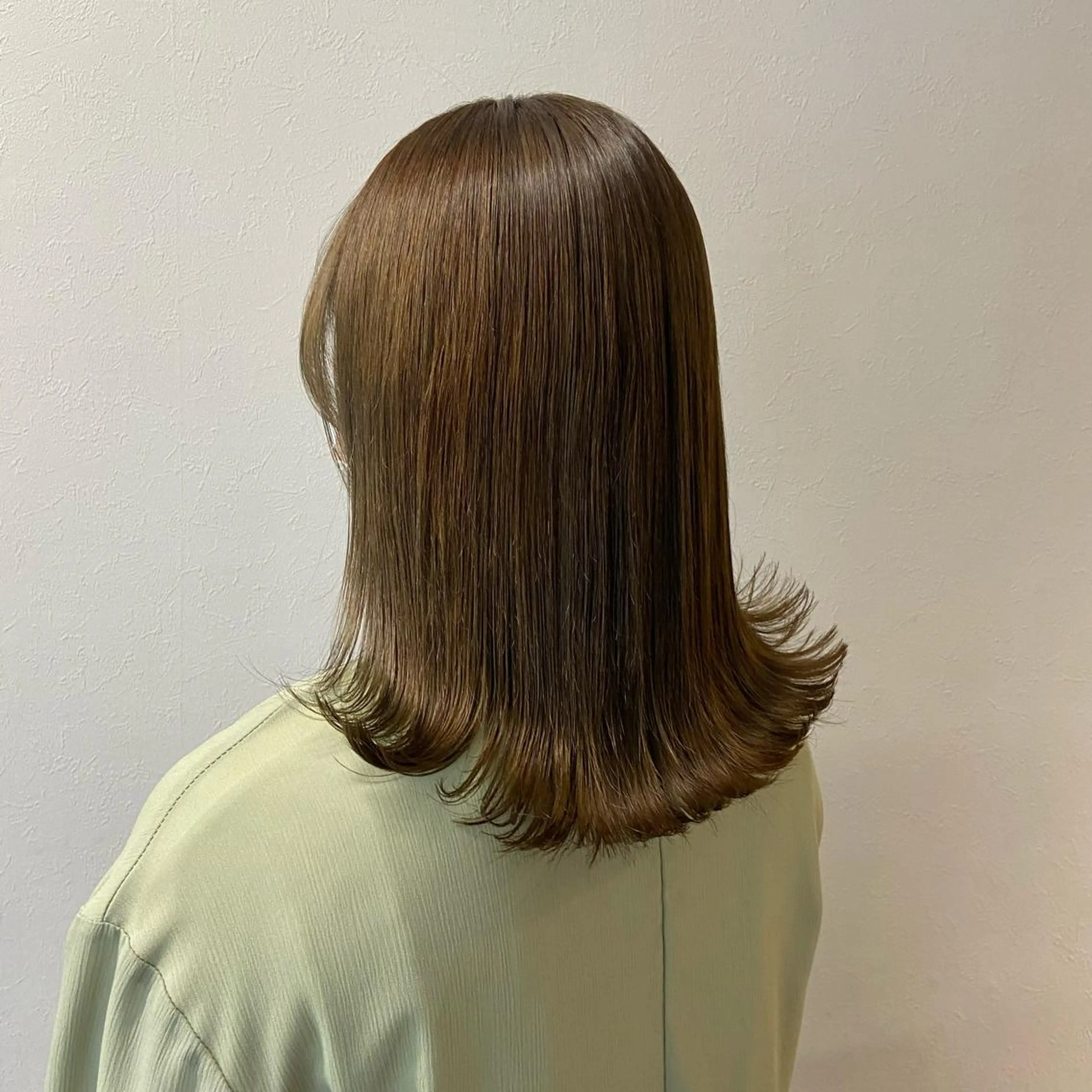 ミディアム カラー ベージュカラー オリーブベージュ オリーブカラー natsumi / N°ariaのヘアスタイル