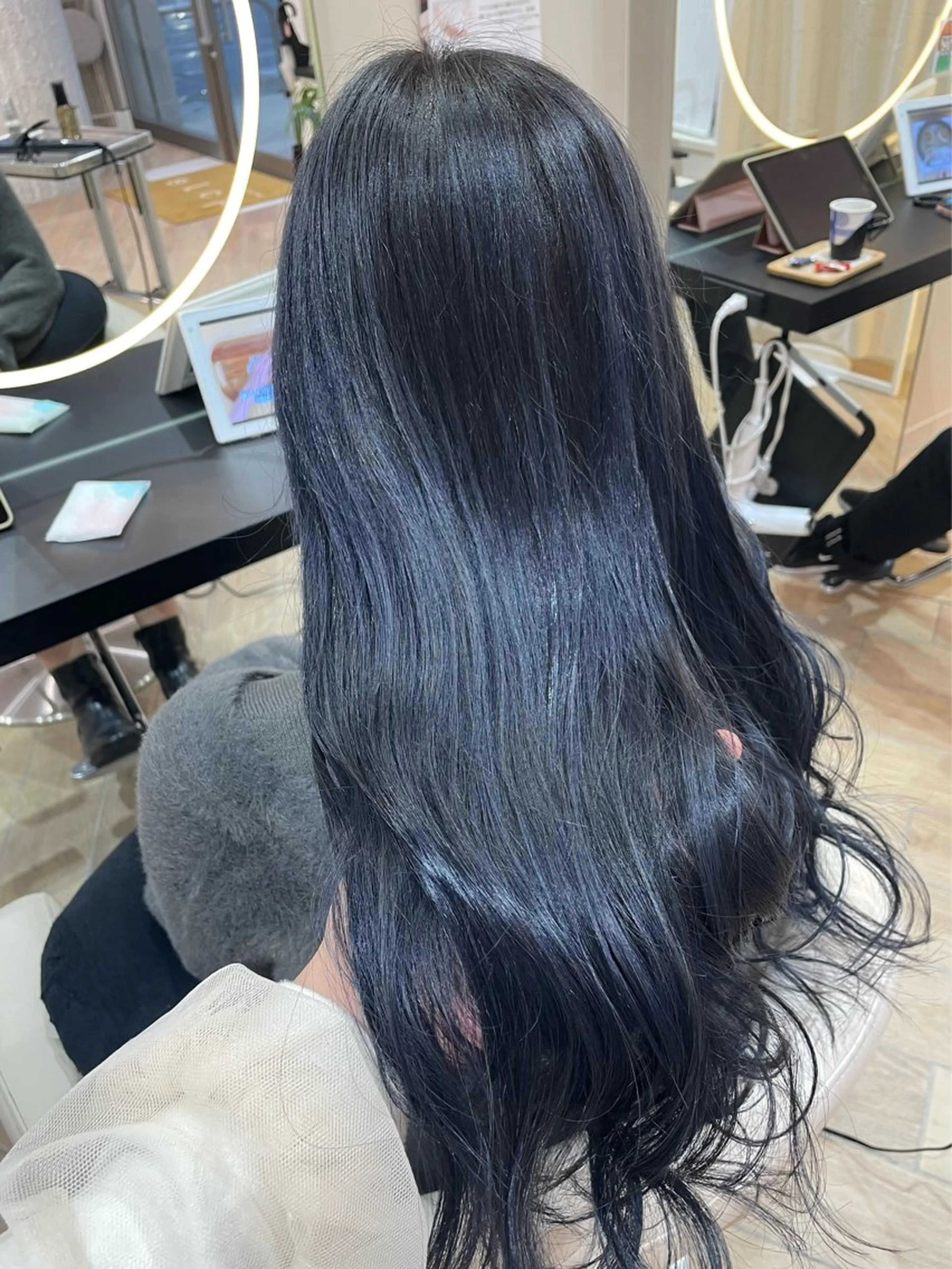 ロング カラー 艶髪/ハイトーン ️🫧rino🫧のヘアスタイル