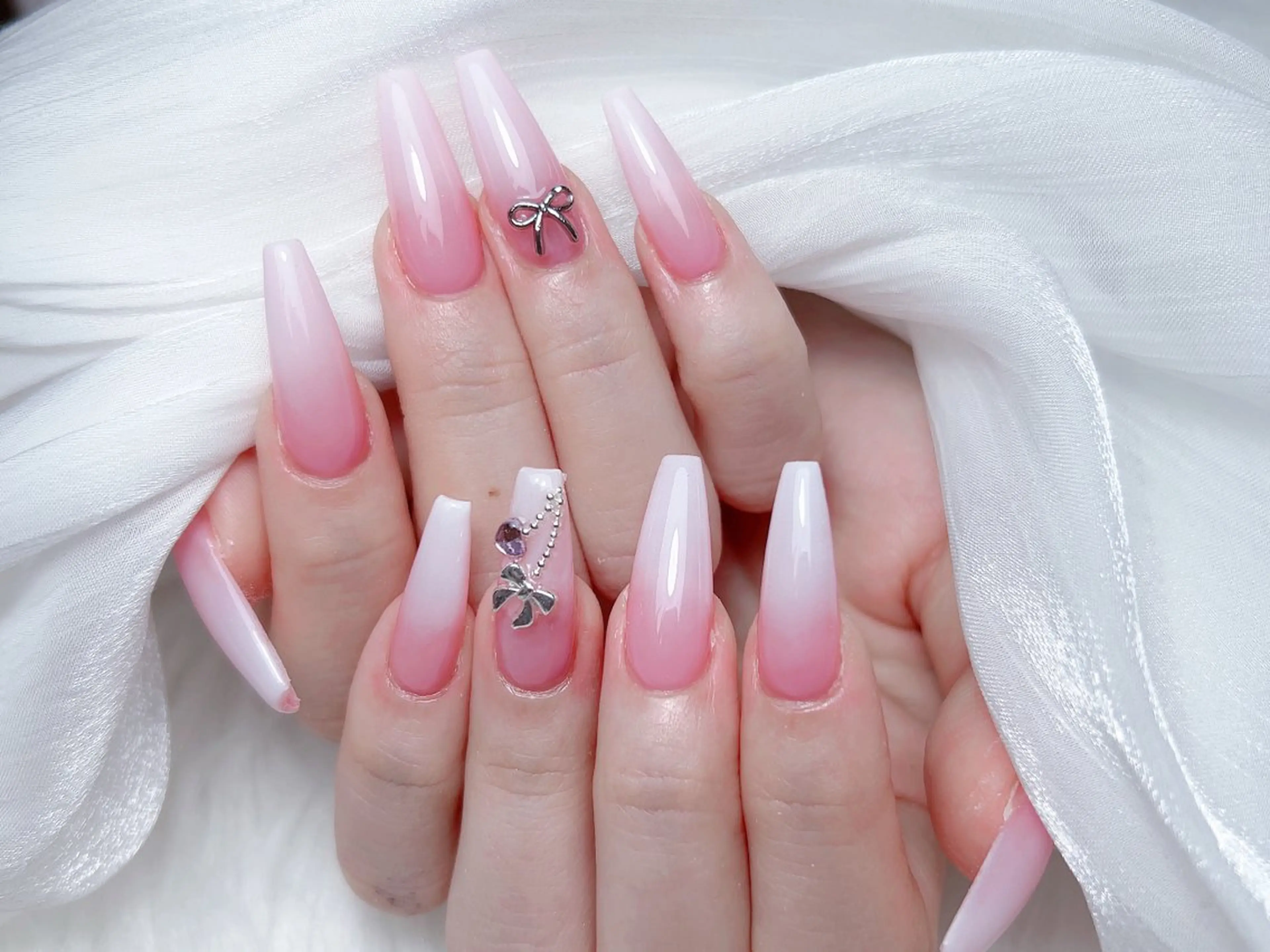 ネイル ハンドネイル 🎀Ｍ nails✨ ビューティーのネイルデザイン