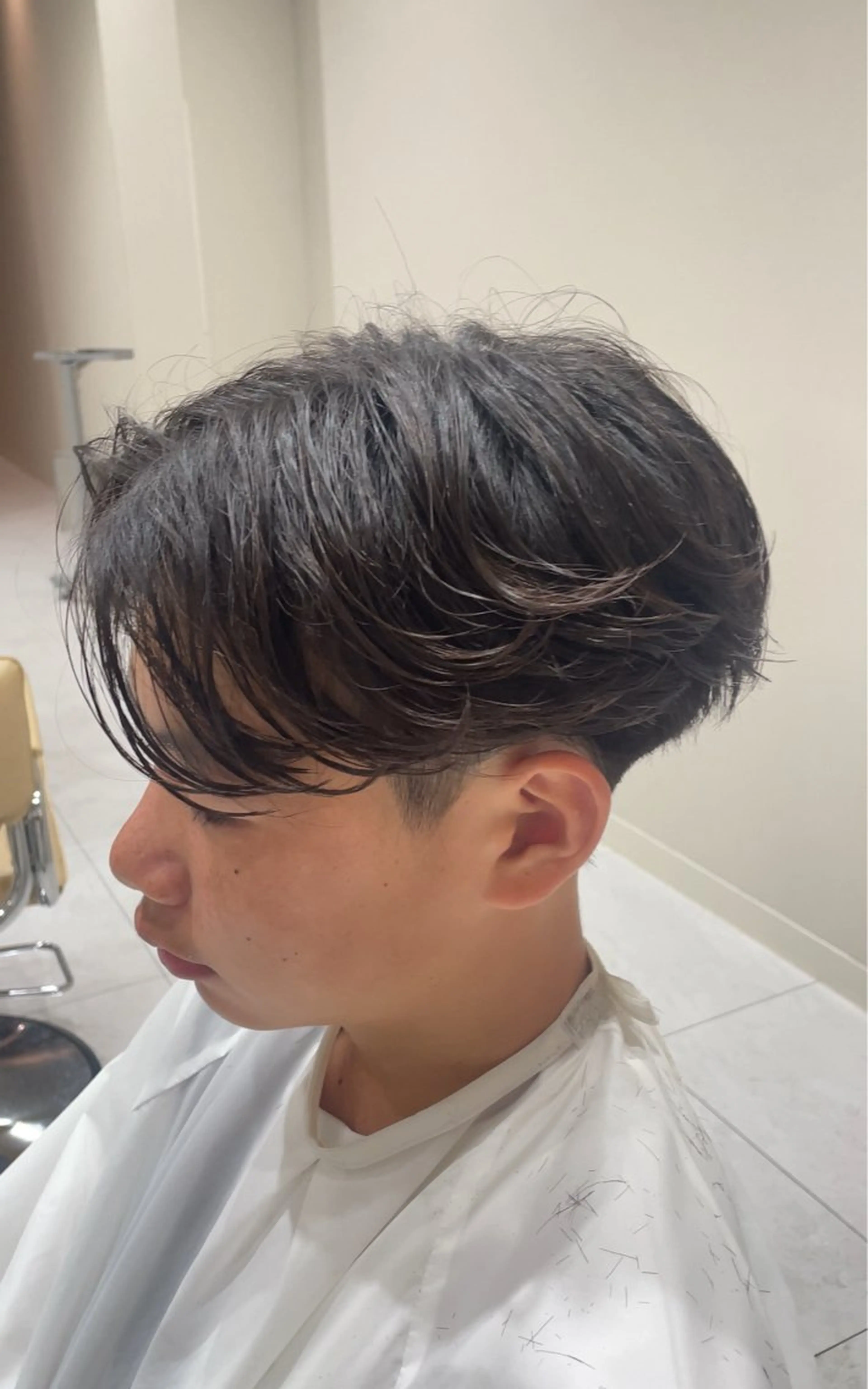 メンズ カット パーマ 毛流れパーマ/ 透明カラー/ハヤトのヘアスタイル
