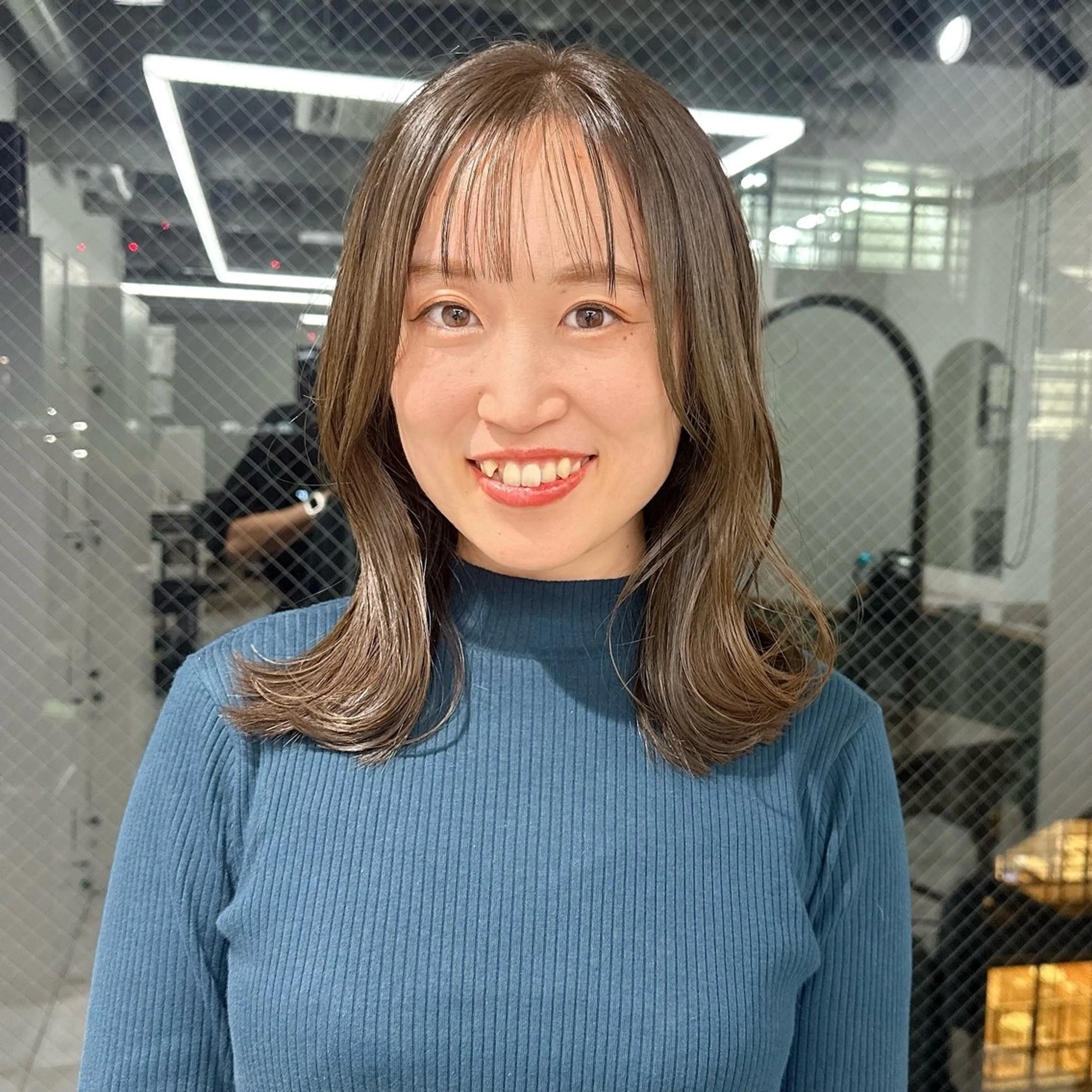 ミディアム カラー カット ヘアカラー トリートメント ブリーチなし/レイヤ ー特化🌈Tommyのヘアスタイル