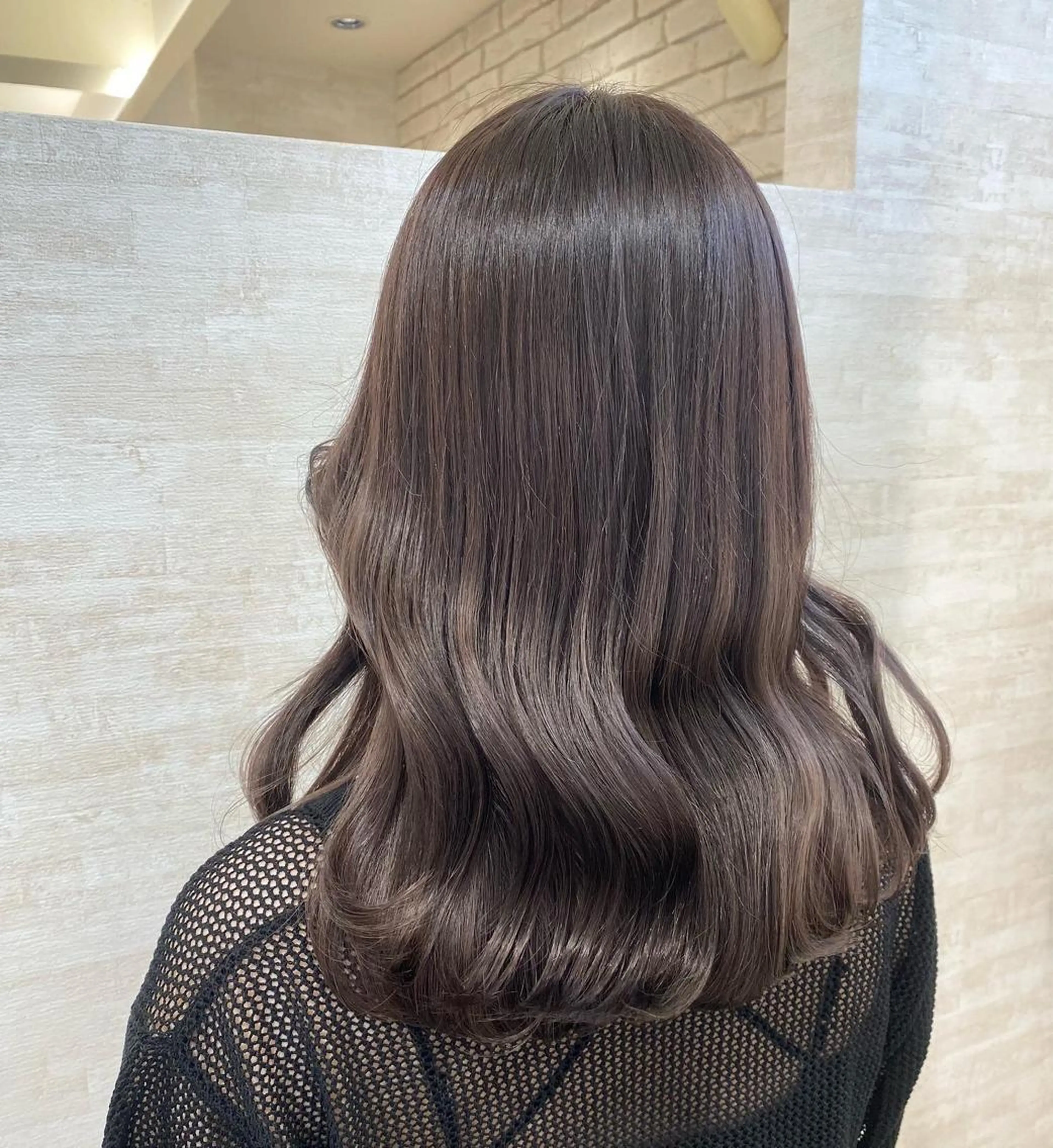 ミディアム カラー ヘアアレンジ カット ヘアカラー トリートメント 髪質改善&艶感カラー 🪄岡井美結のヘアスタイル