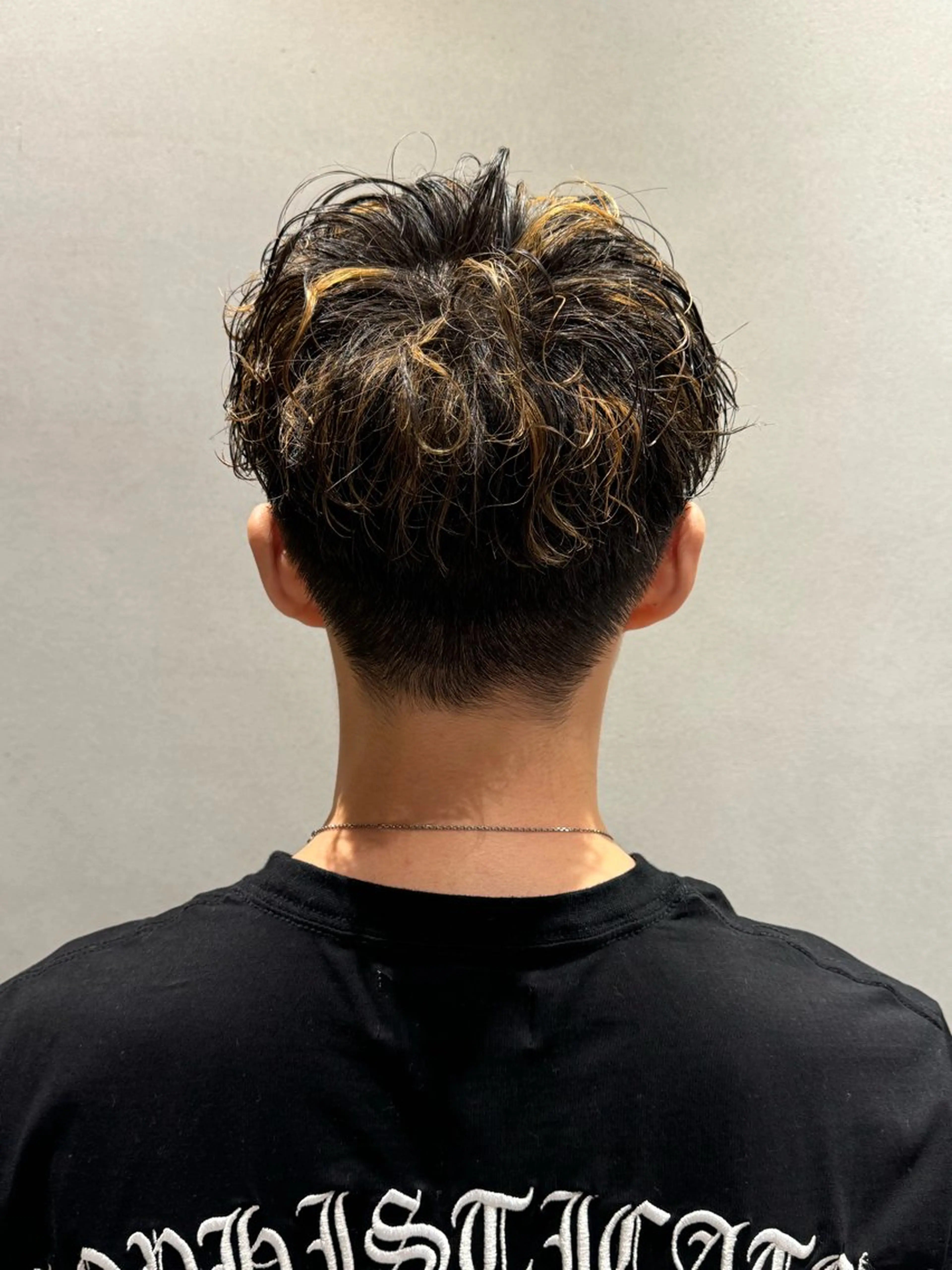 カラー パーマ メンズ 刈り上げ 森 遥菜のヘアスタイル