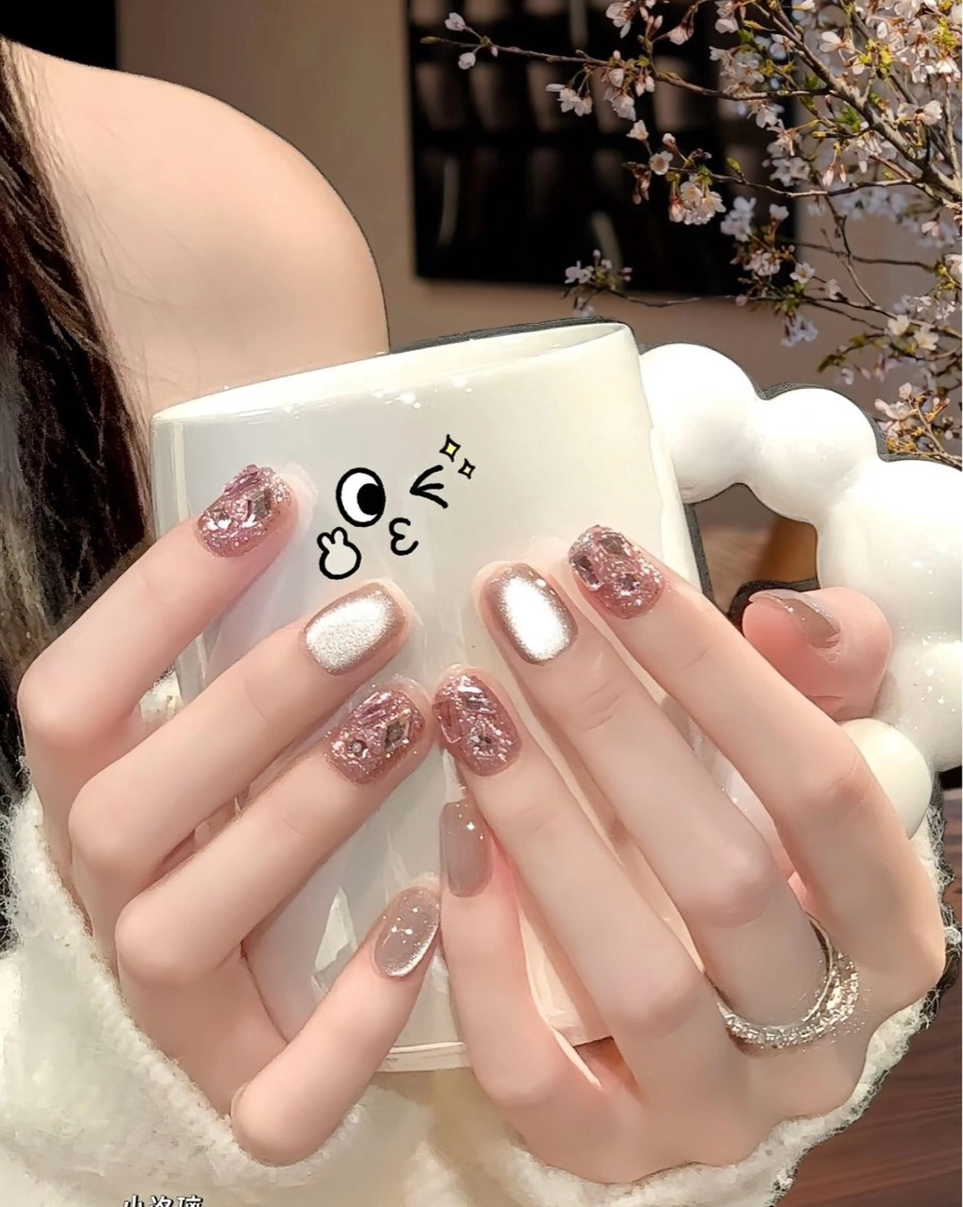 ネイル ハンドネイル キン グミのネイルデザイン