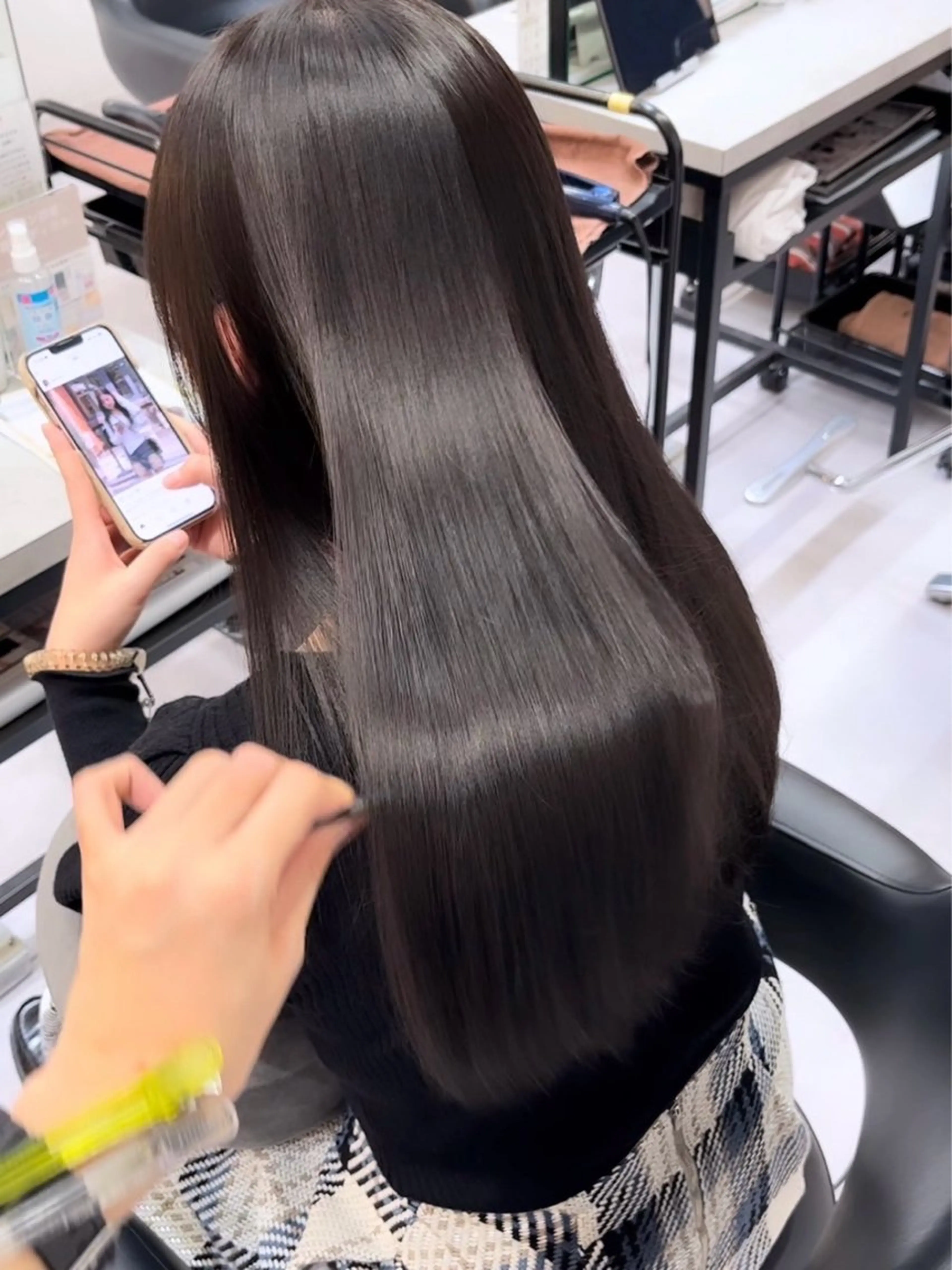 ロング 髪質改善 縮毛矯正 ヘアカラー 髪質改善縮毛矯正 指名No.1👑のヘアスタイル