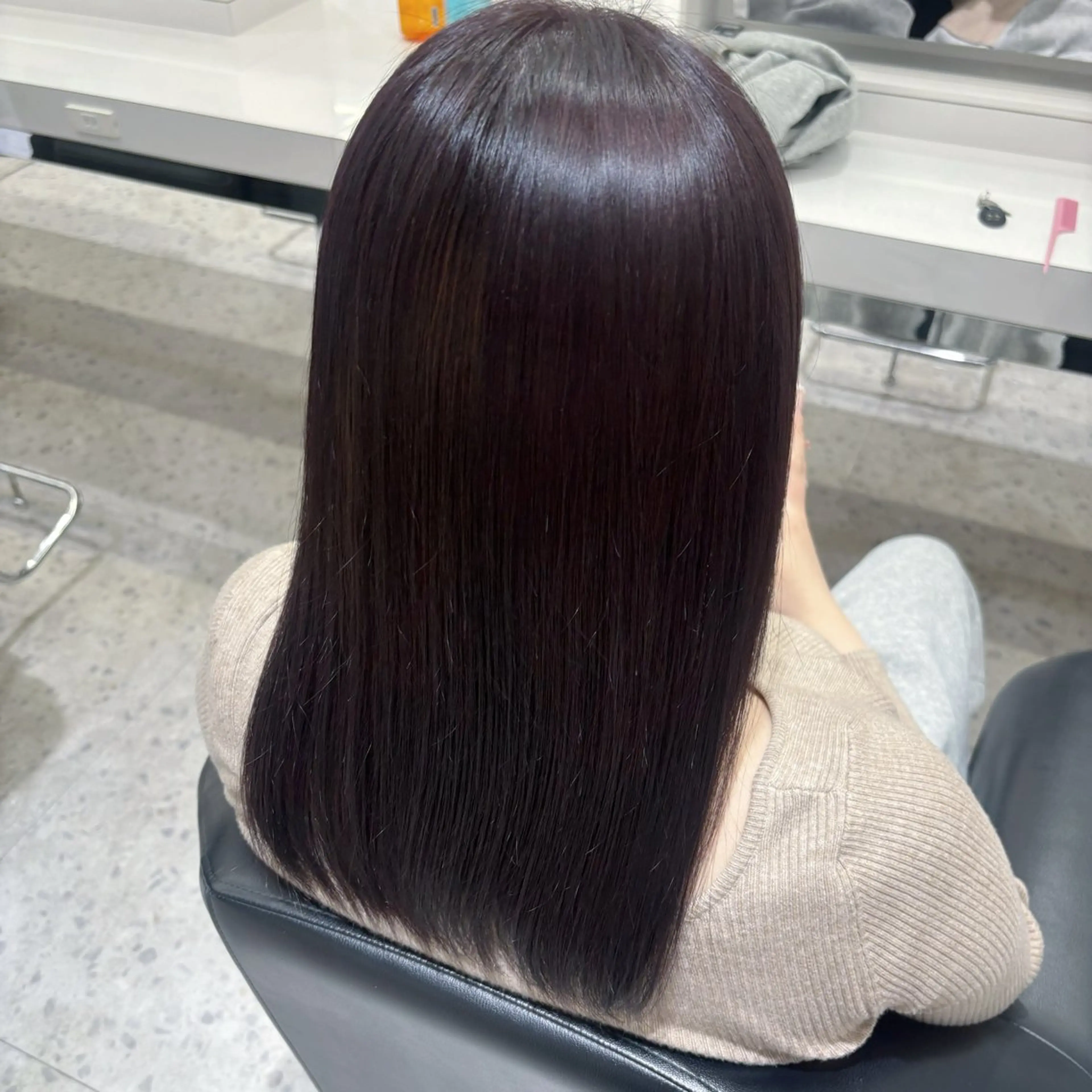 セミロング カラー ブラウンカラー ラベンダーカラー ラベンダーブラウン ヘアカラー 🩷 しおり 🩷のヘアスタイル