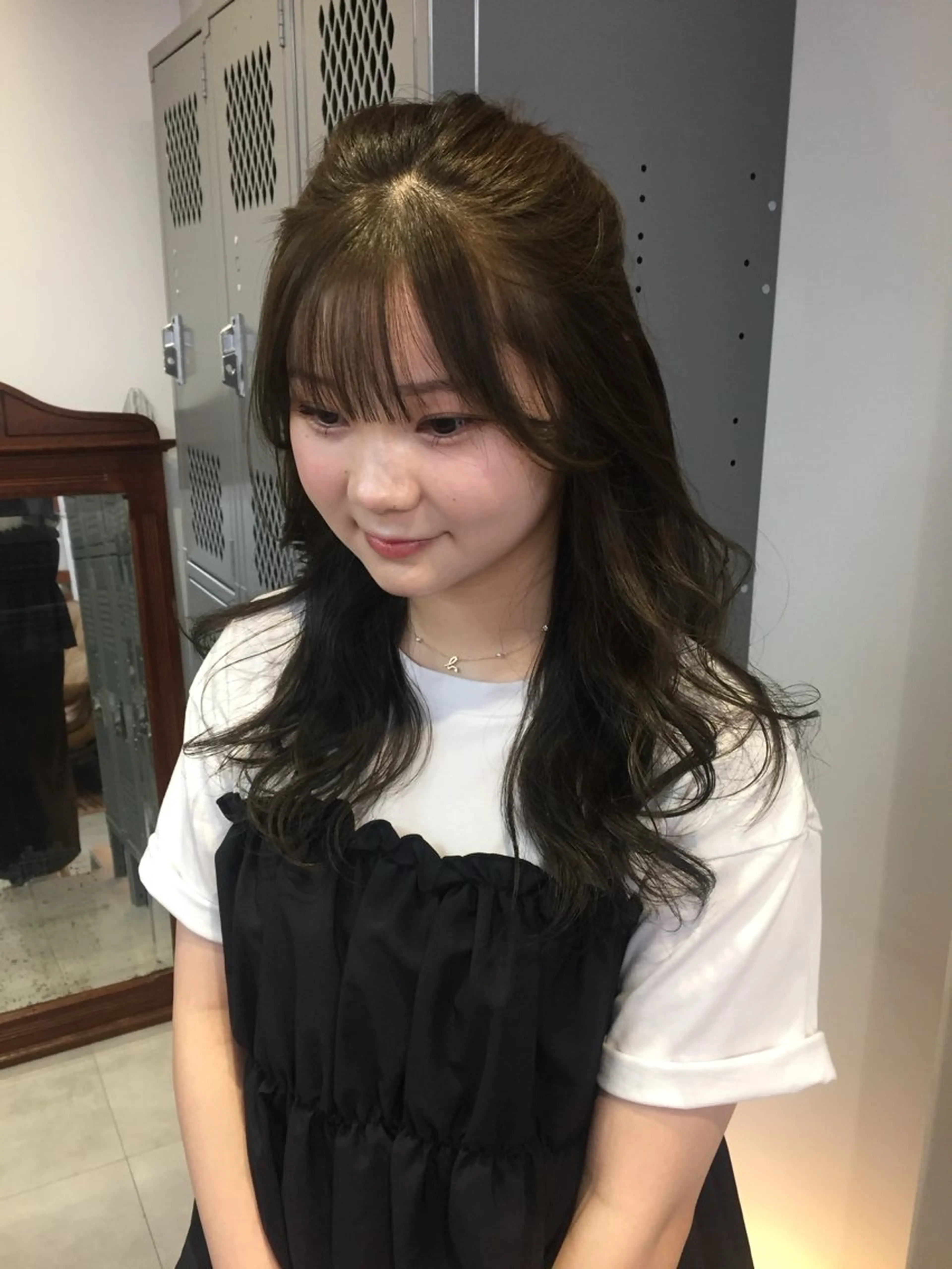 ロング カラー ベージュカラー オリーブベージュ ヘアカラー MISAKI benjiのヘアスタイル