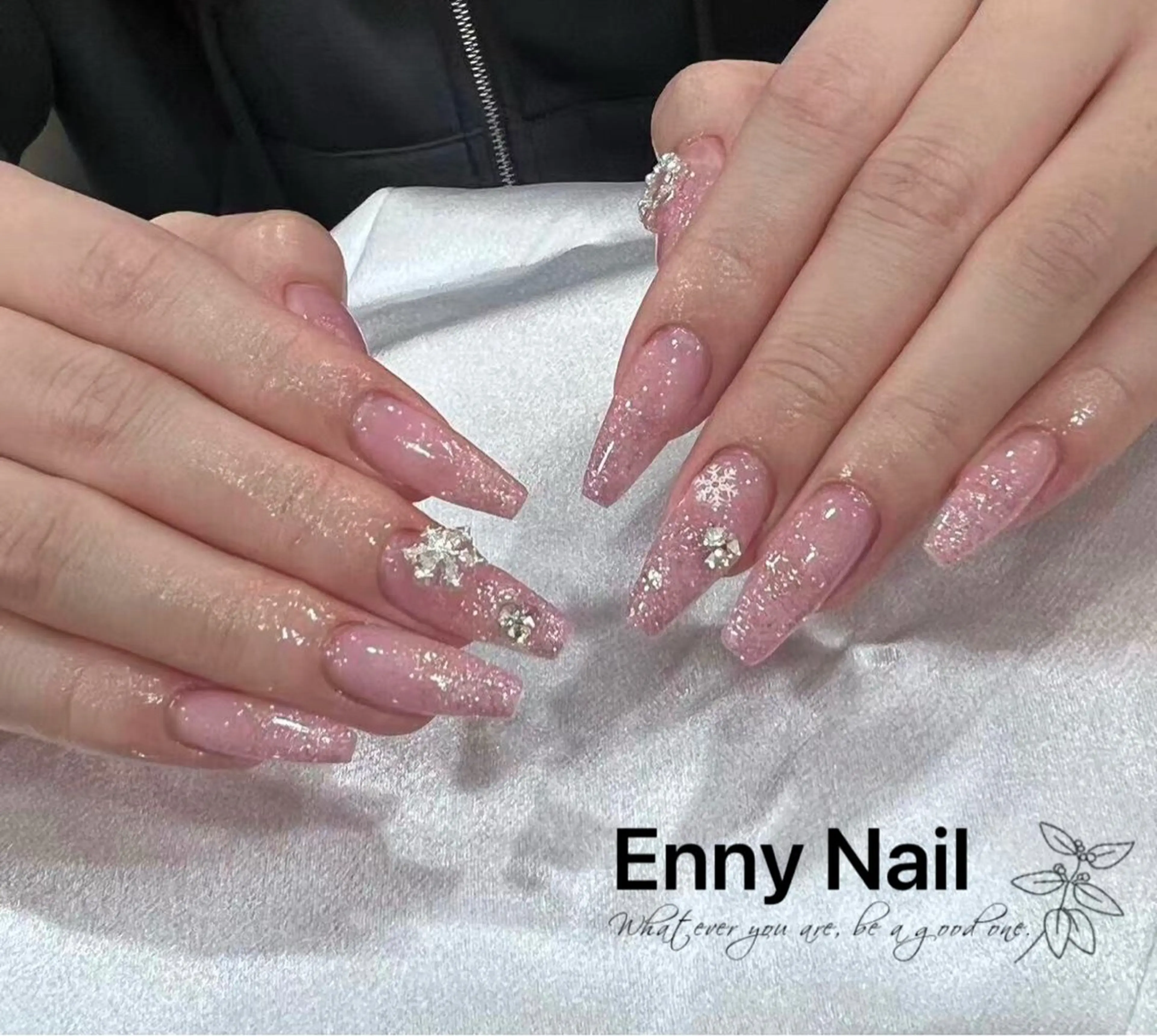 ネイル チークネイル フットネイル フレンチネイル ジェルネイル ガラスフレンチ 安安 Ennyのネイルデザイン