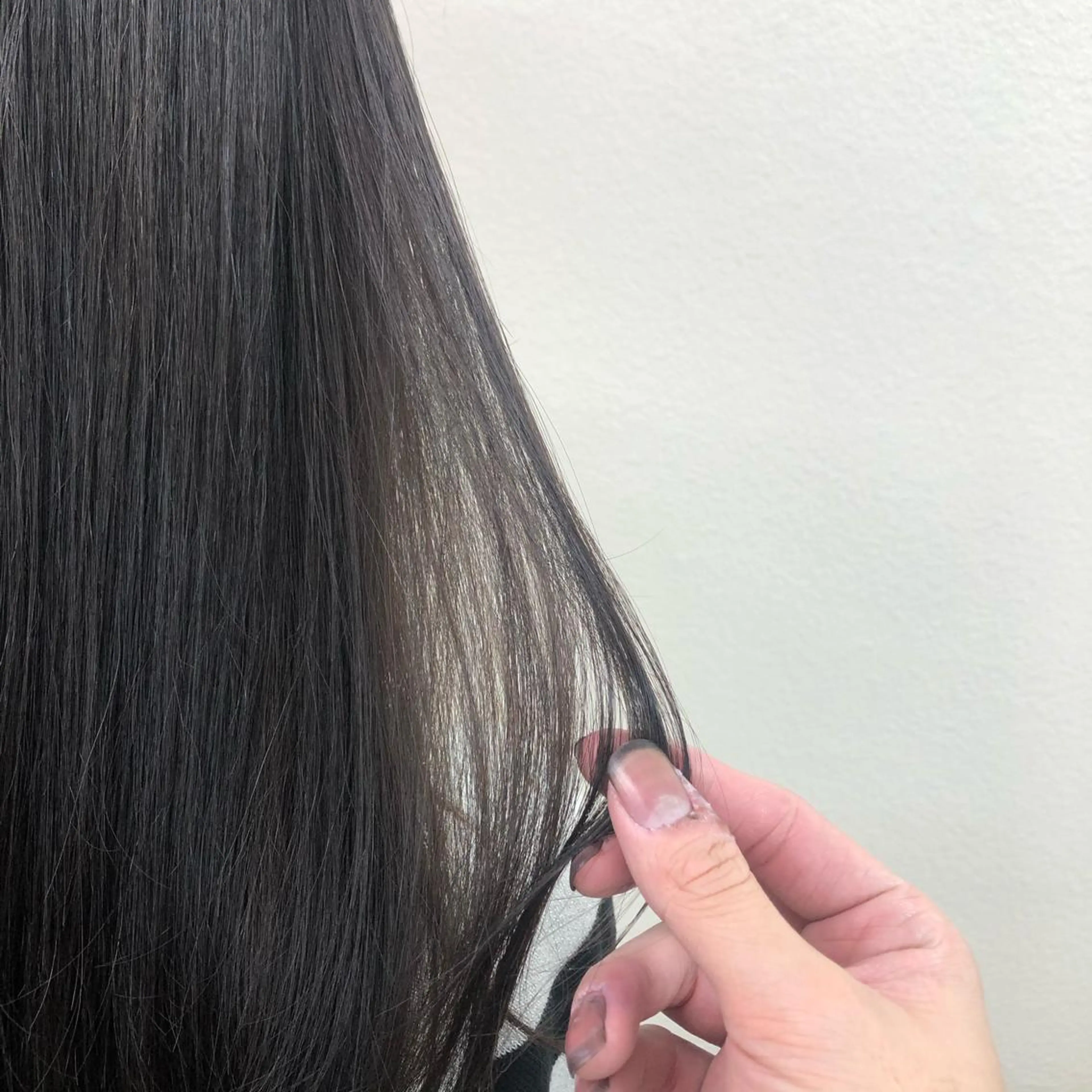 セミロング カラー ヘアアレンジ 外苑前NO.1艶髪 透明感カラーのヘアスタイル