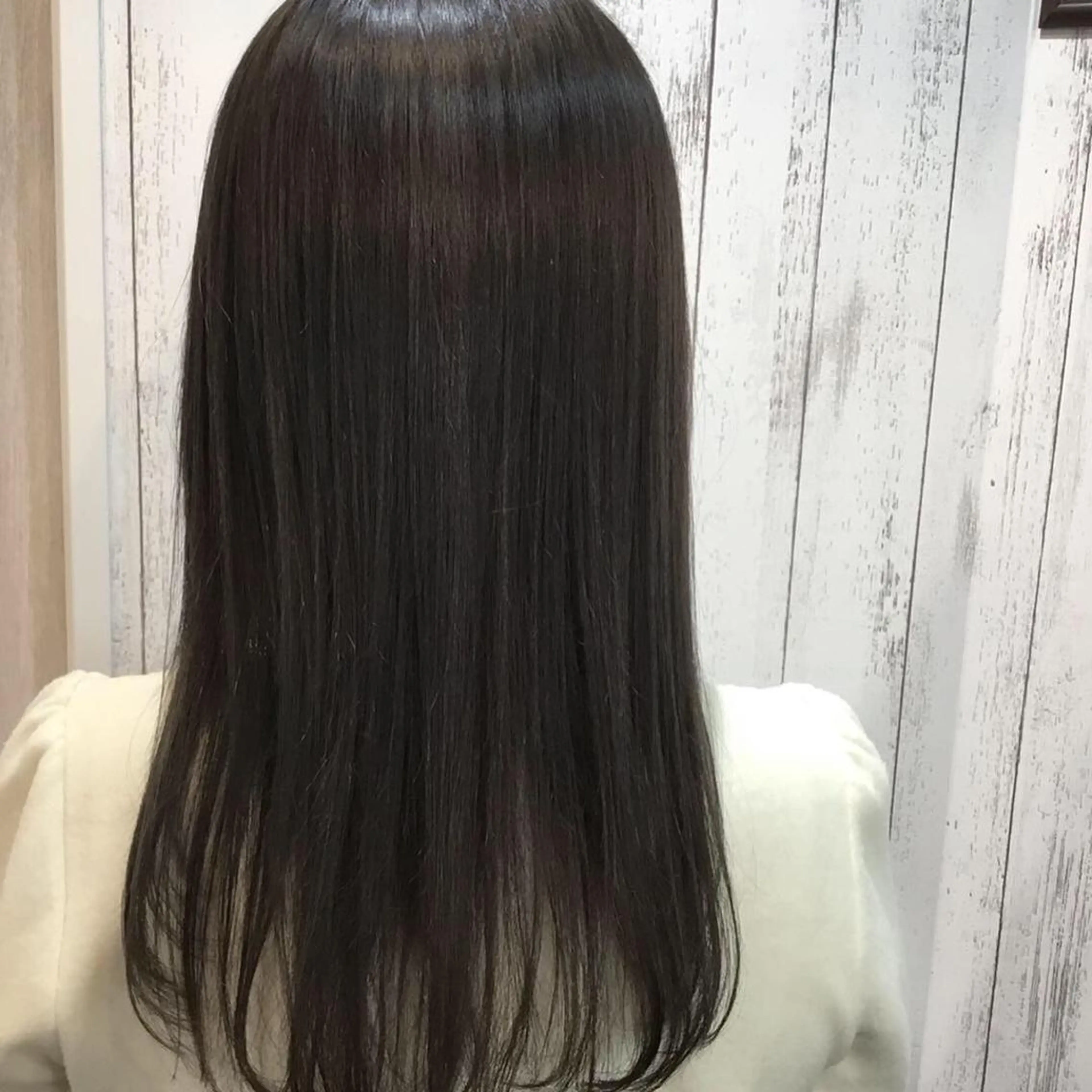 セミロング カラー パーマ embrace エンブレイスのヘアスタイル