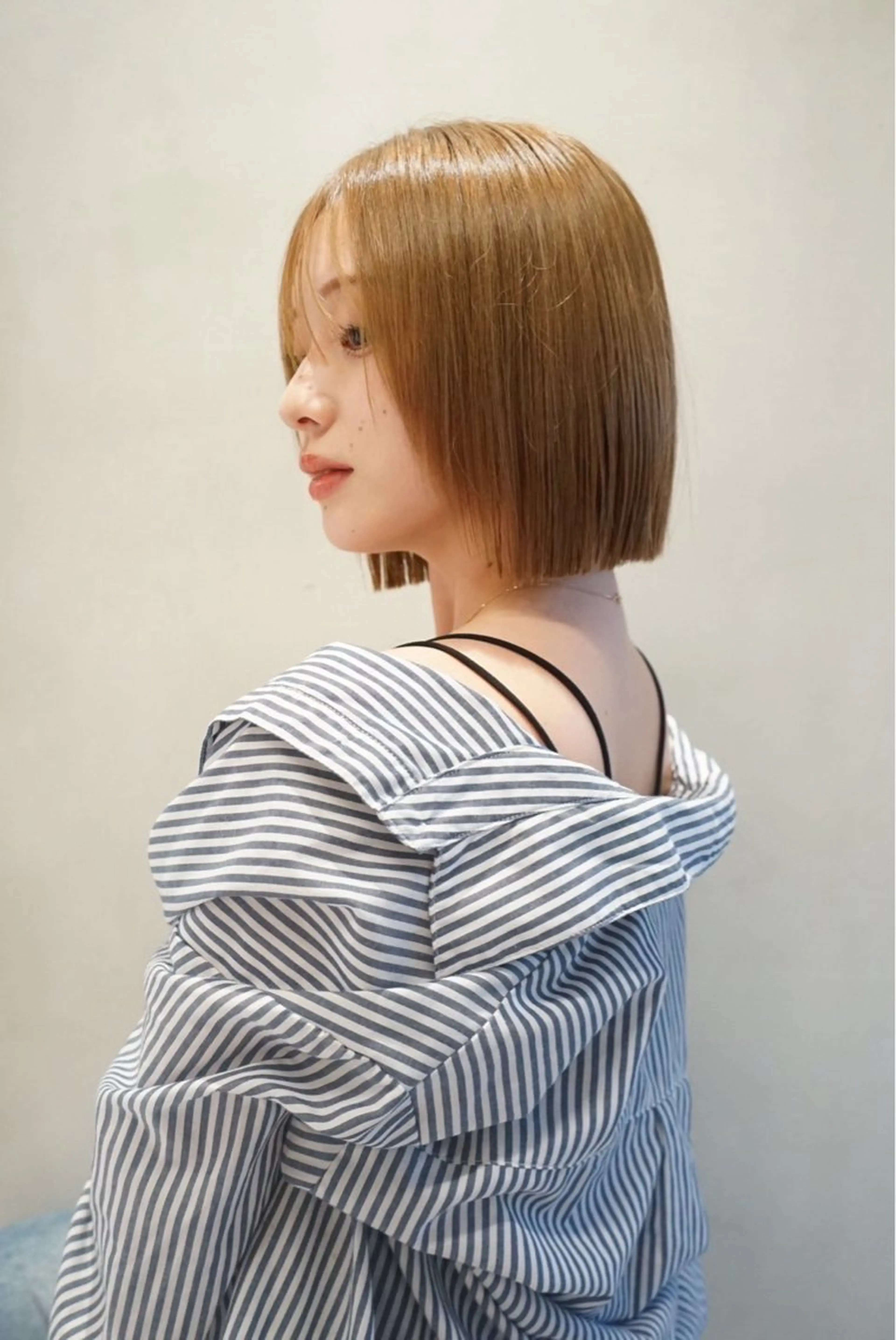 ショート カラー ベージュカラー ブラウンカラー ブラウンベージュ 透明感カラー ボブ ボブ/レイヤーカット /表参道 yunaのヘアスタイル