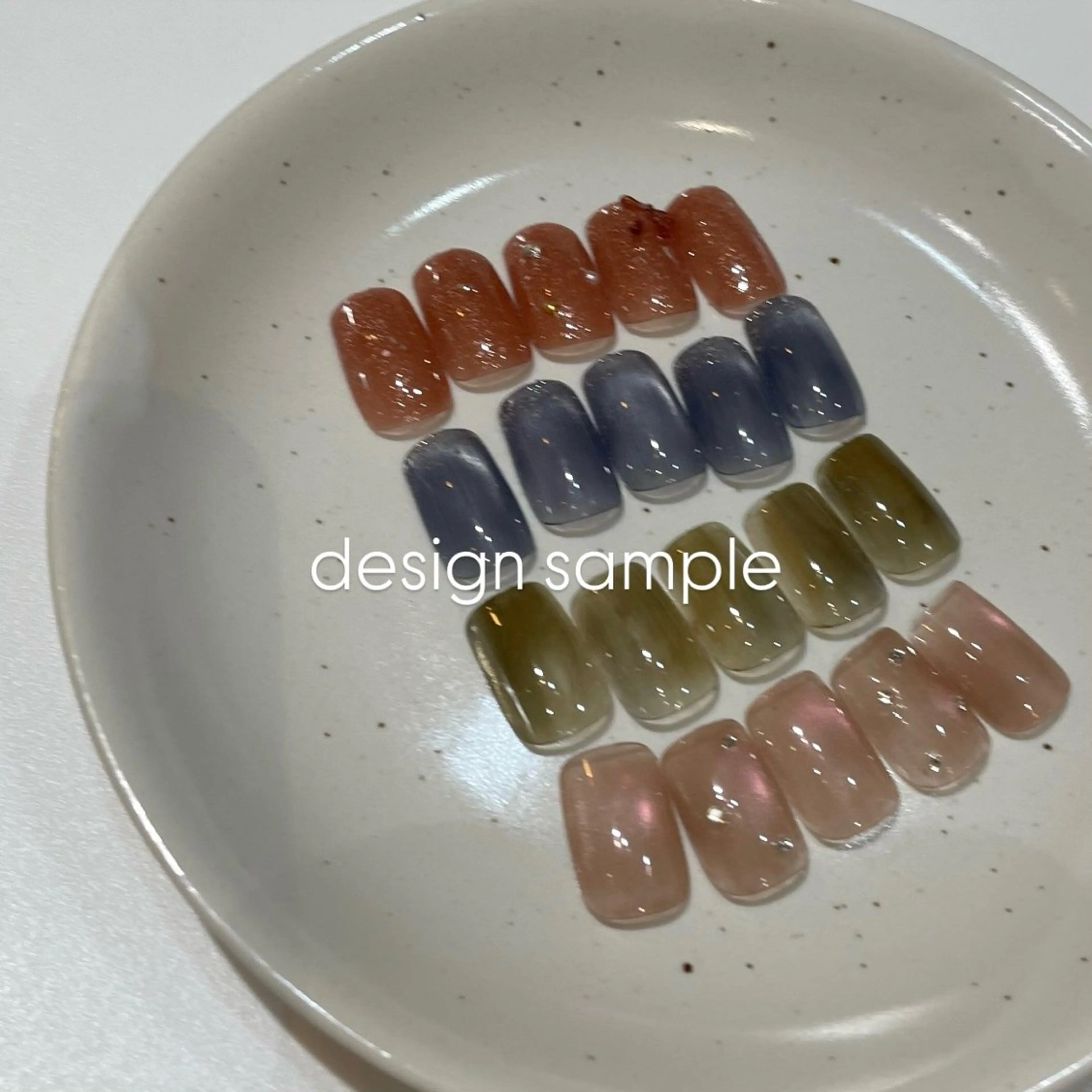 ネイル 赤色 . .のネイルデザイン