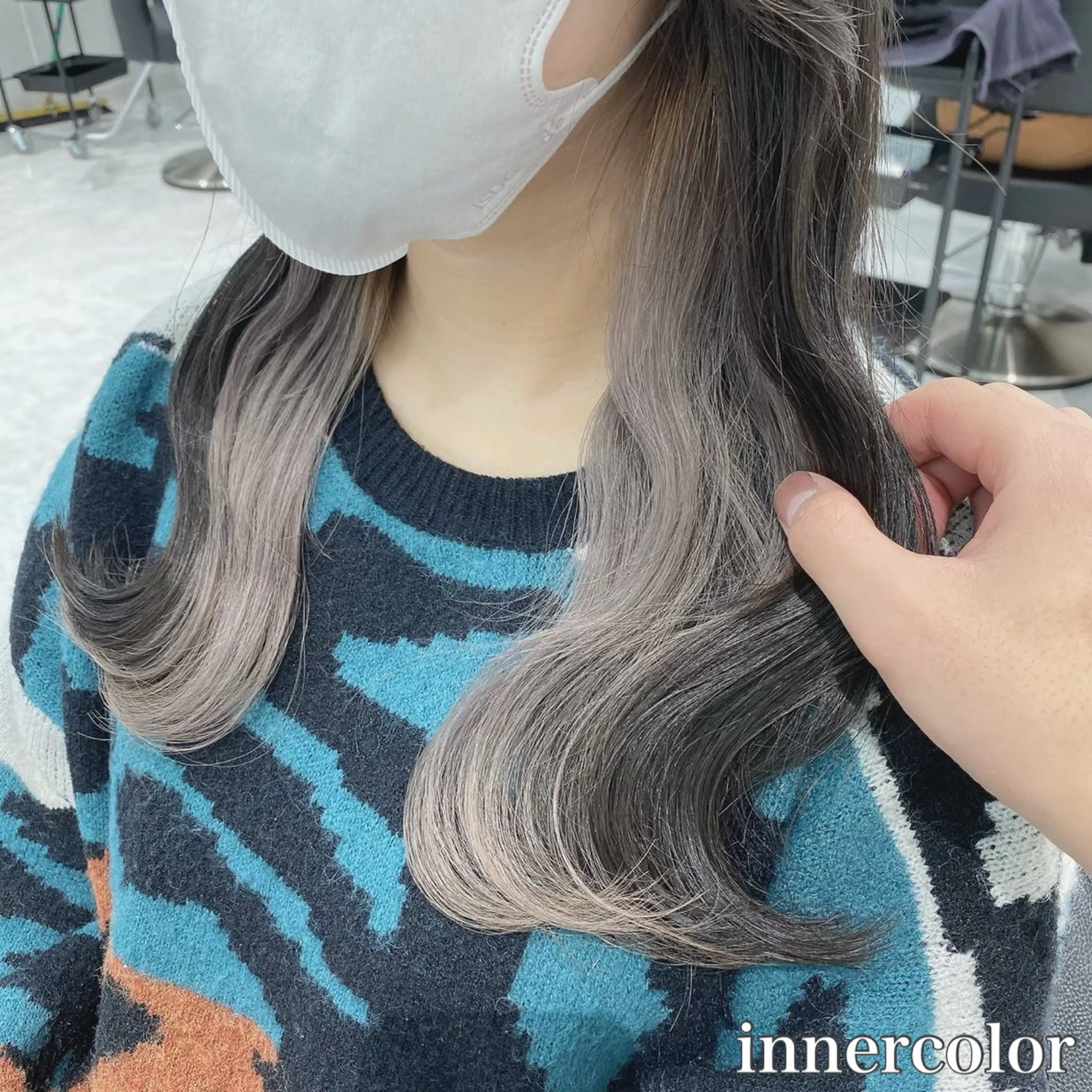 セミロング カラー ヘアアレンジ 🩵ダメージレス艶感 ハイトーン🩷のヘアスタイル