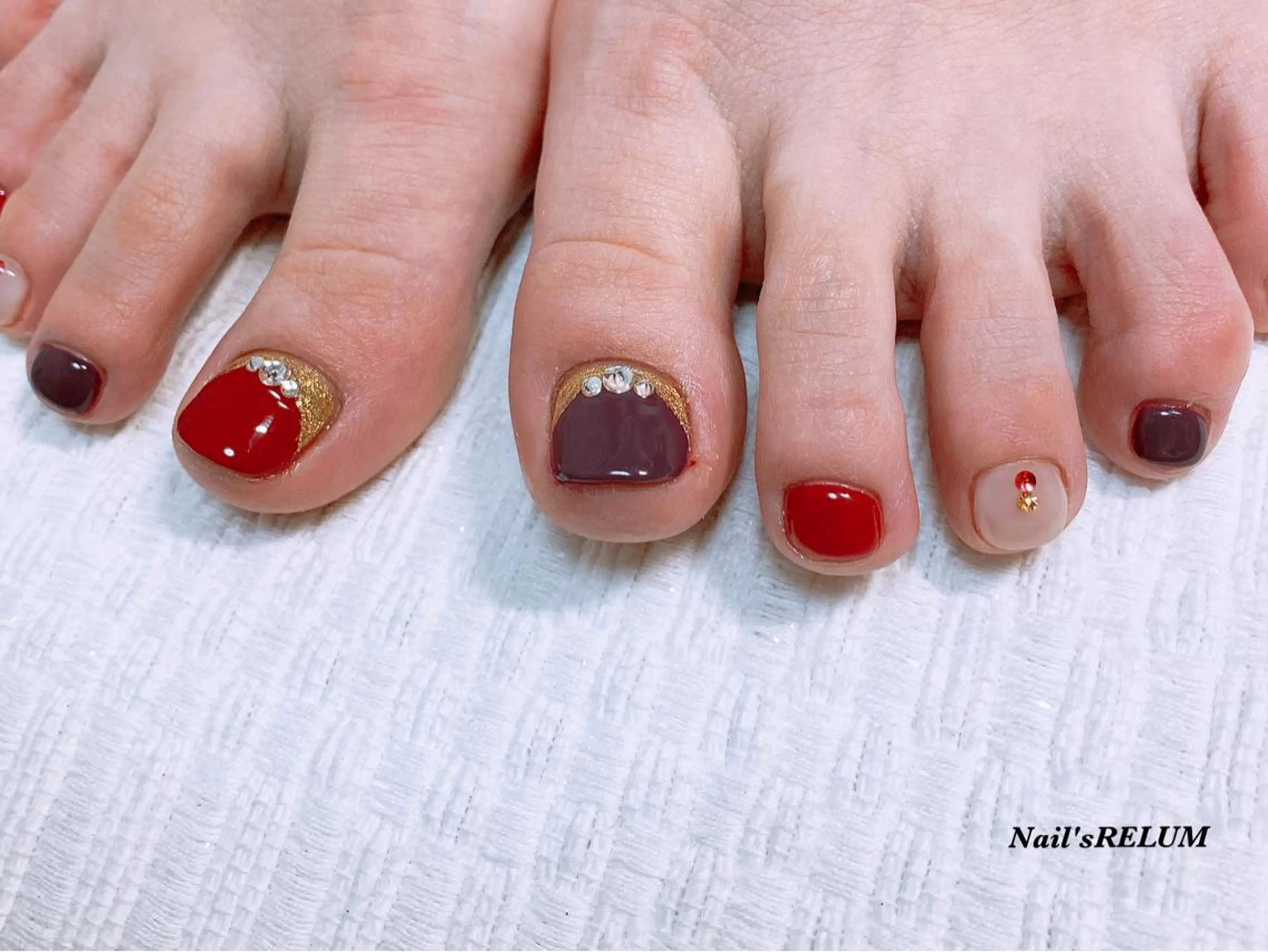 ネイル THECOLORS所属・近貞 莉奈のネイルデザイン