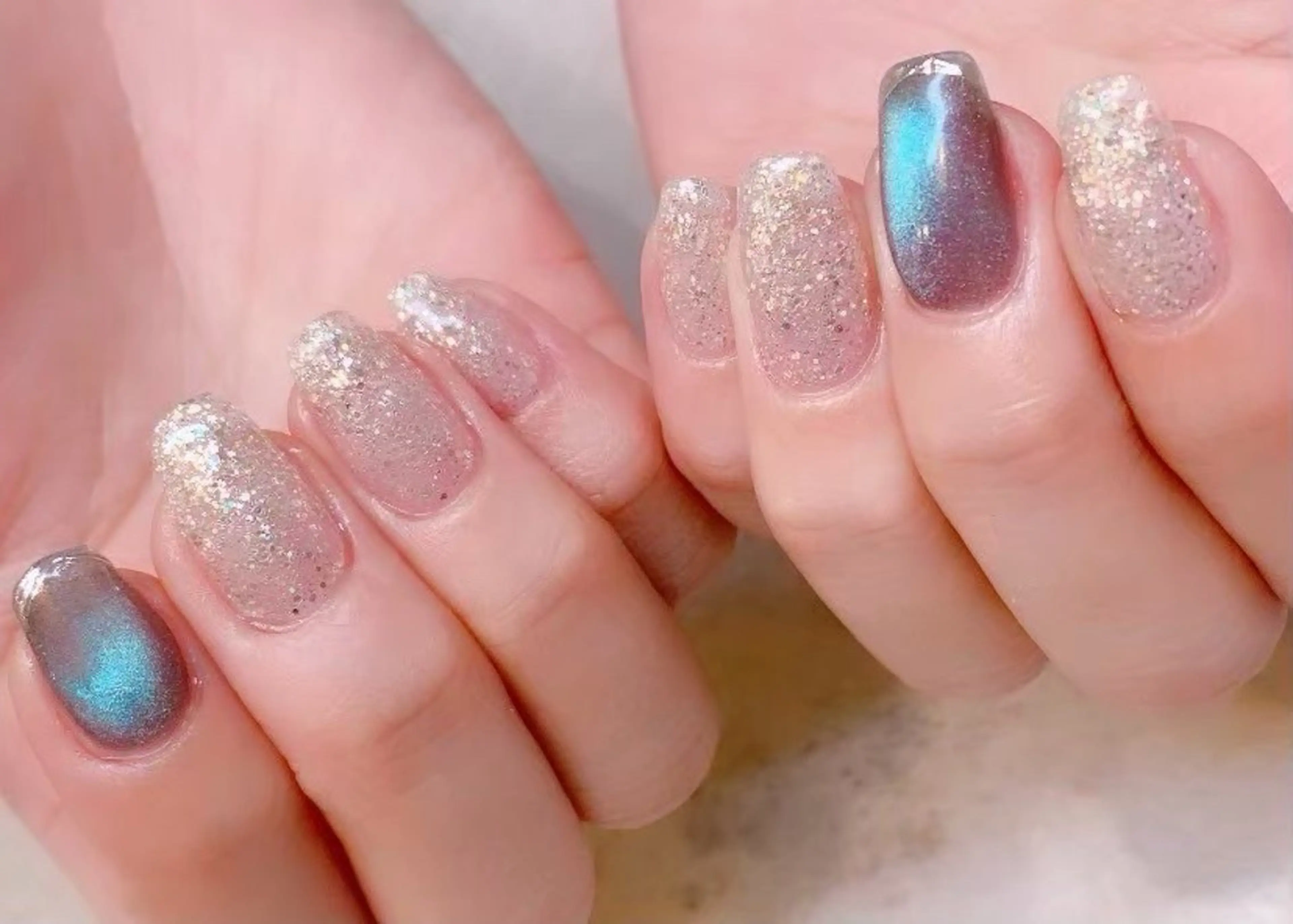 ネイル ラメ(グリッター) シンプルネイル Amandine所属・渋谷/4週間取れない フィルイン/パラのネイルデザイン