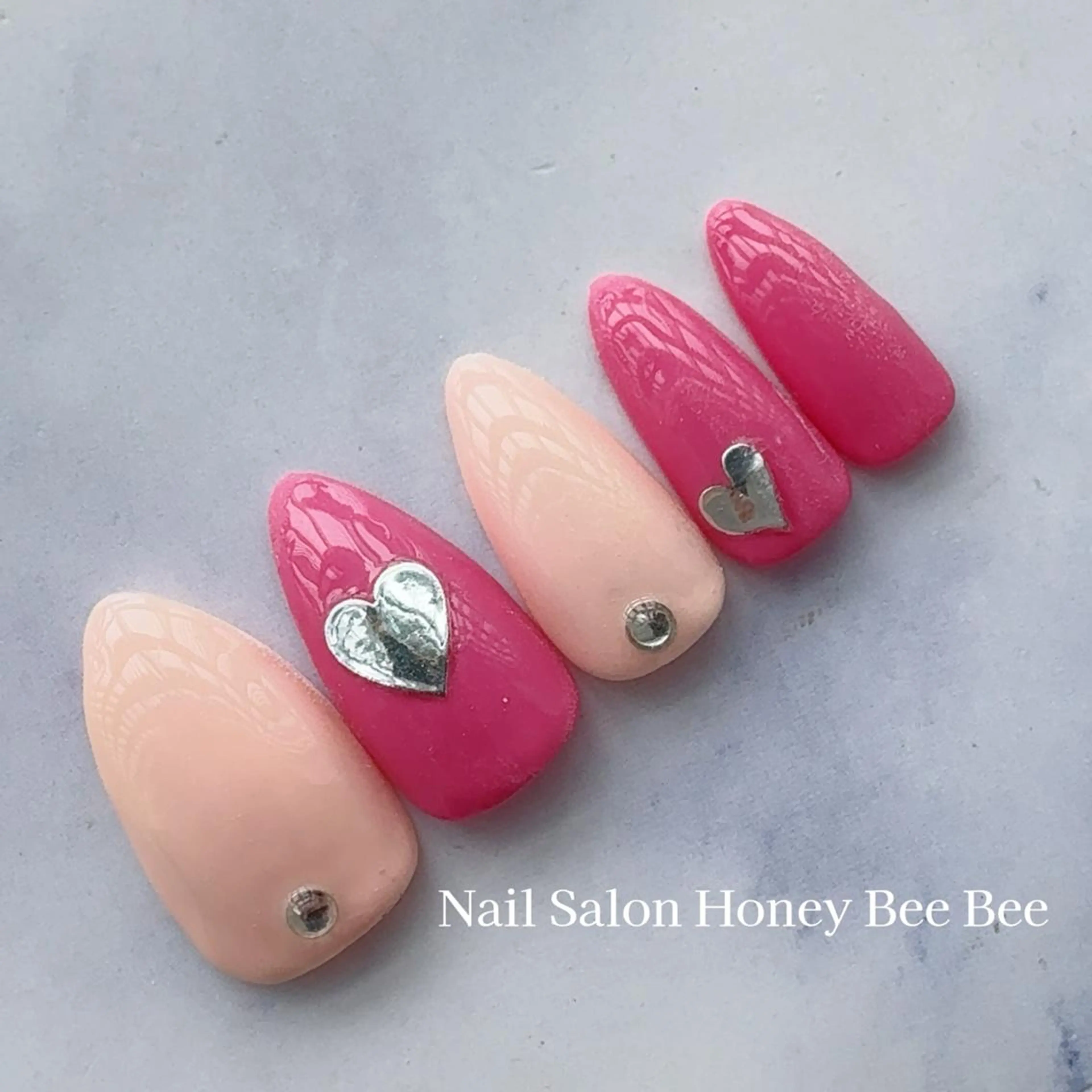 ネイル Nail salon Honey Beeのネイルデザイン