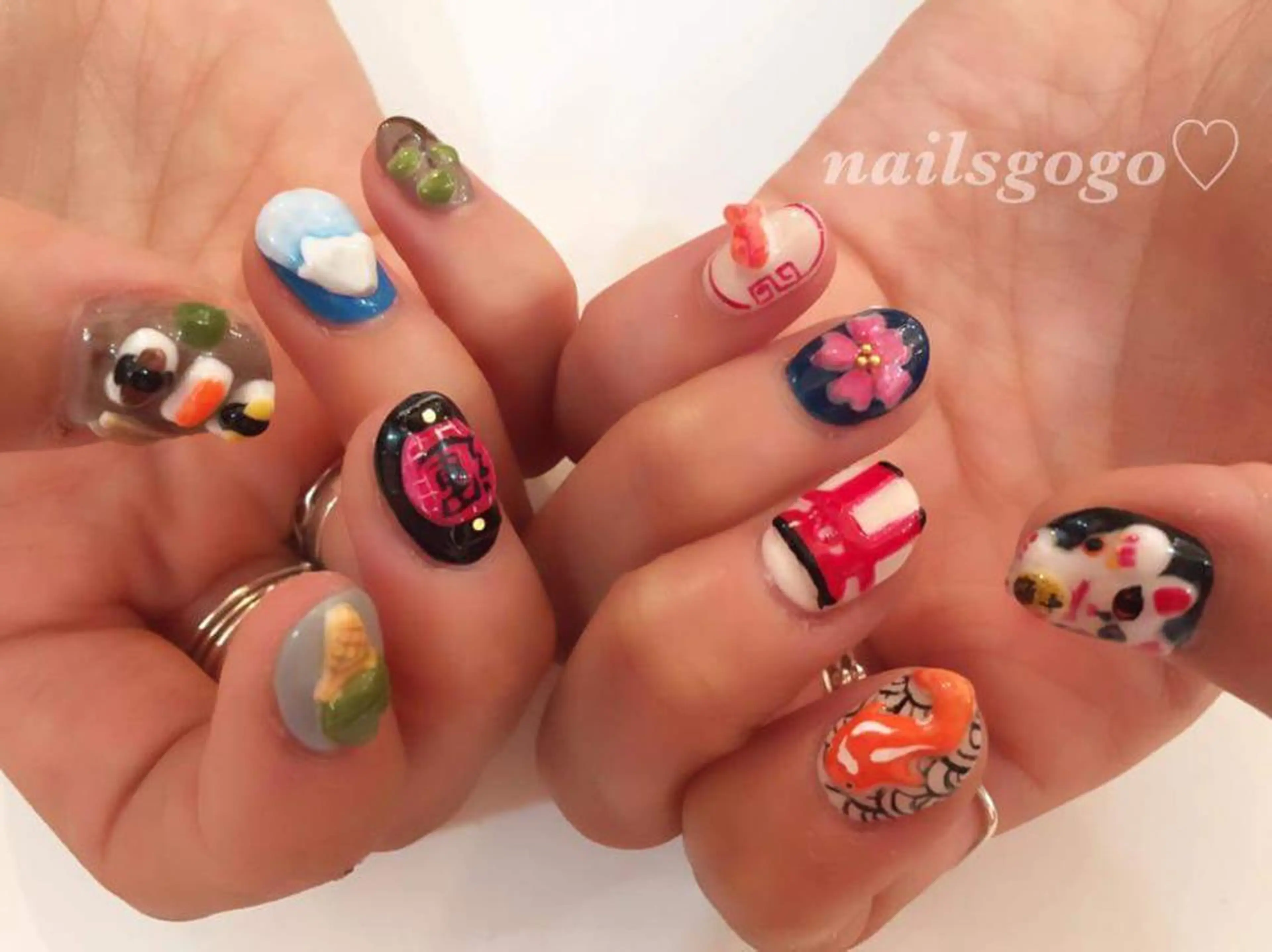 ショート カラー ネイル NAILSGOGO shibuyaのネイルデザイン