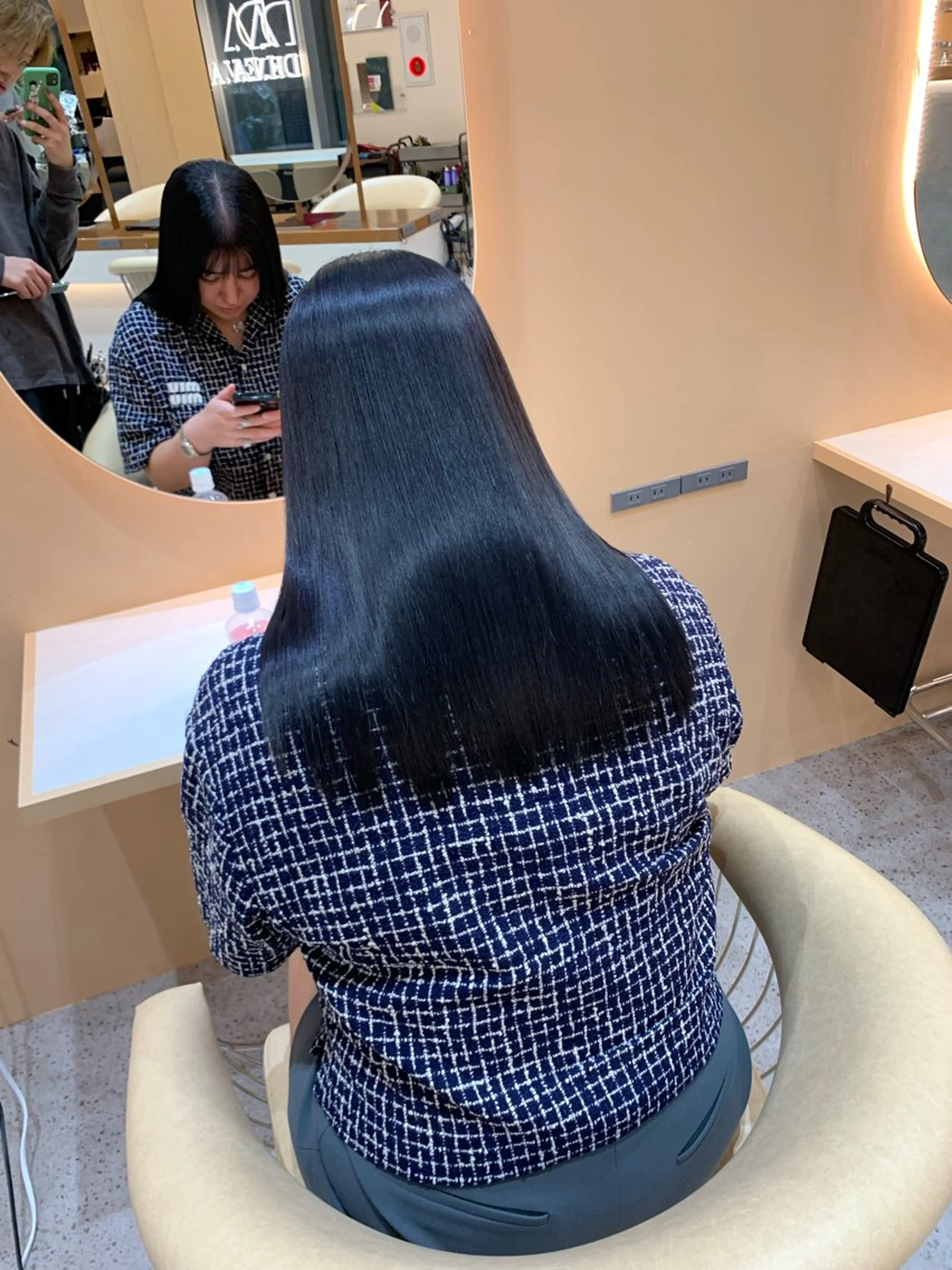 ミディアム カラー パーマ 🍎ハッシュカット× 髪質改善🍎カイトのヘアスタイル