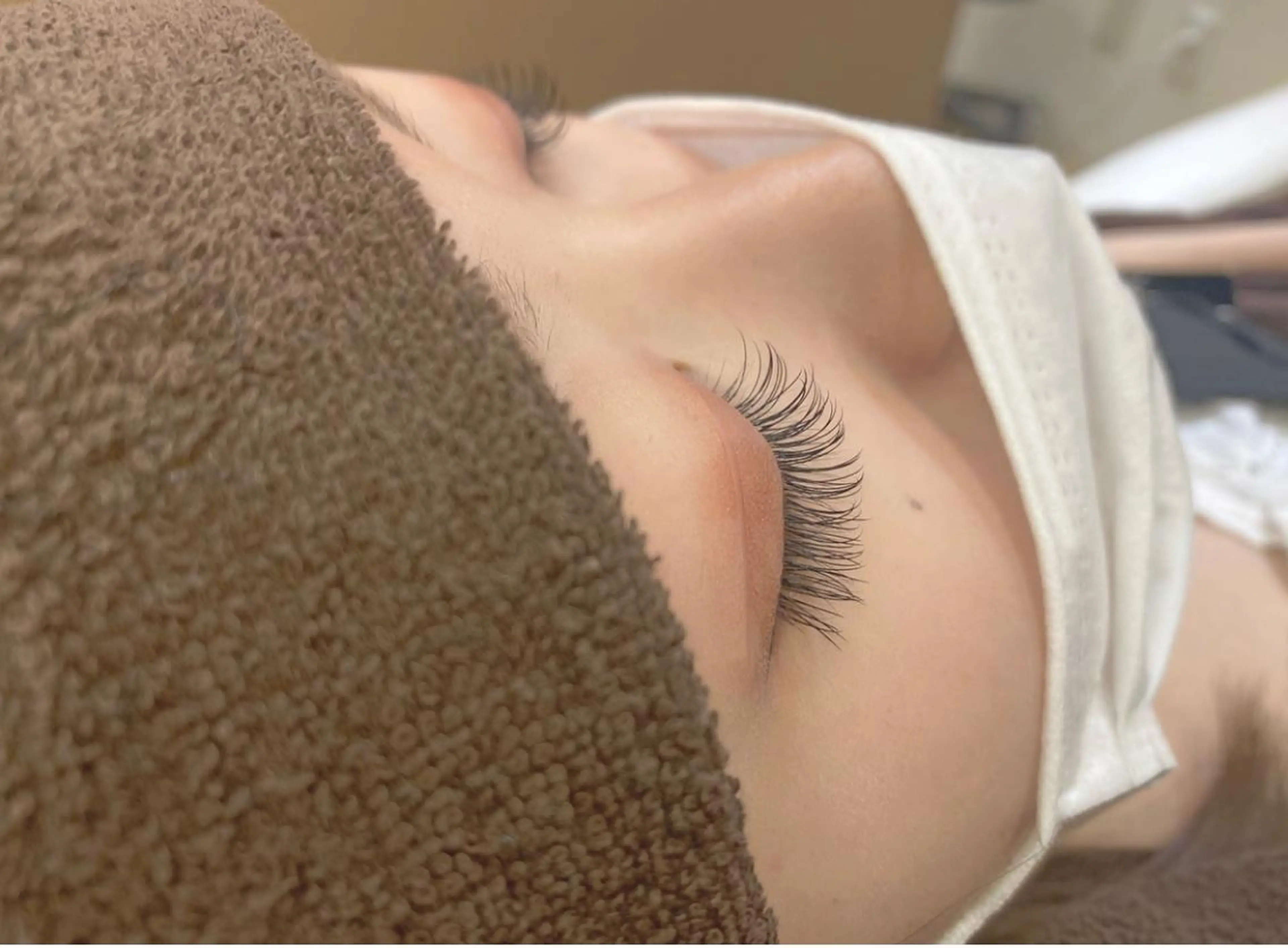 上まつ毛　100本　アイシャンプー付き🧴☁️フラトラッシュ、セーブル選択可能🙆‍♀️ ¥4950の写真