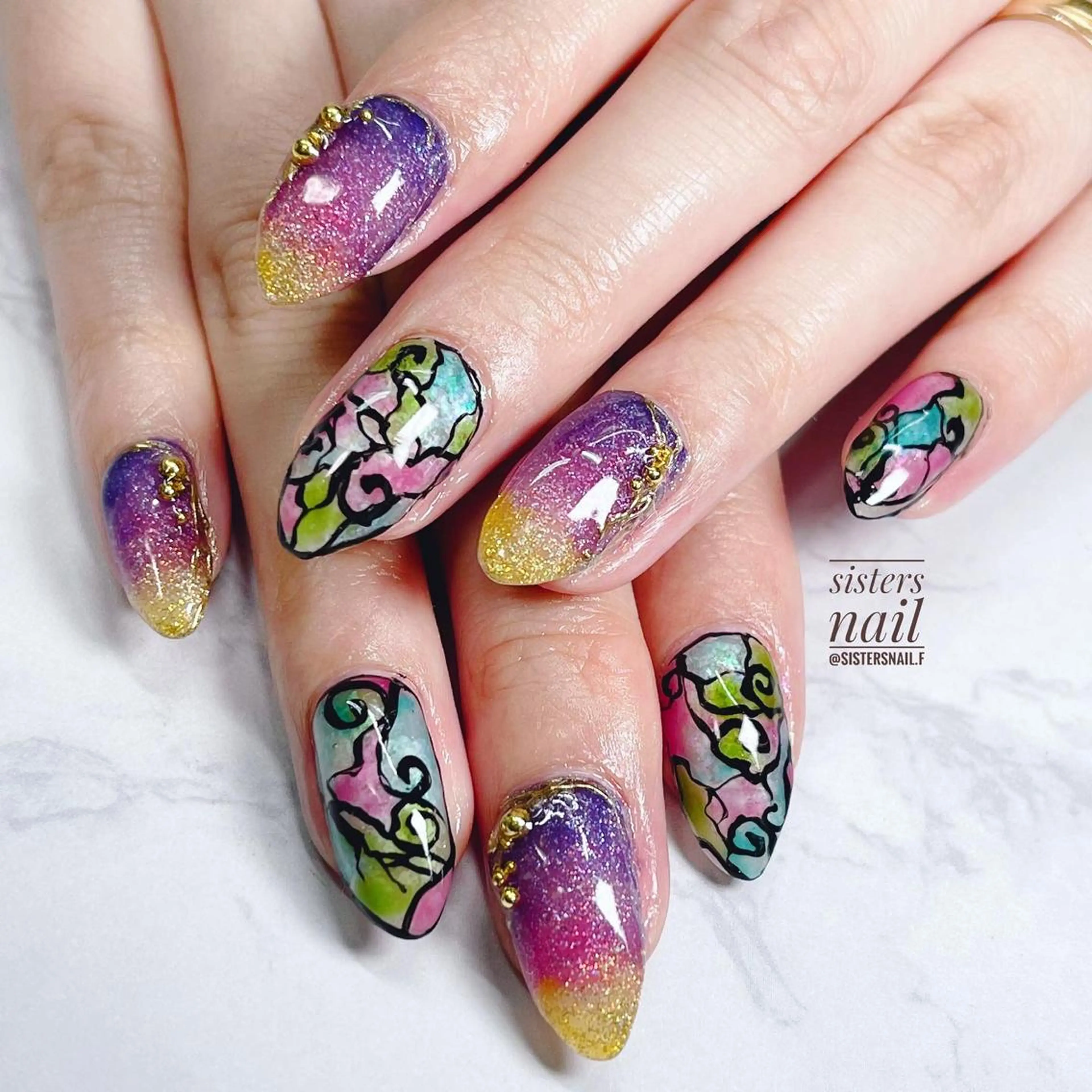 ネイル アートネイル グラデーション 夏ネイル sisters nail.fのネイルデザイン