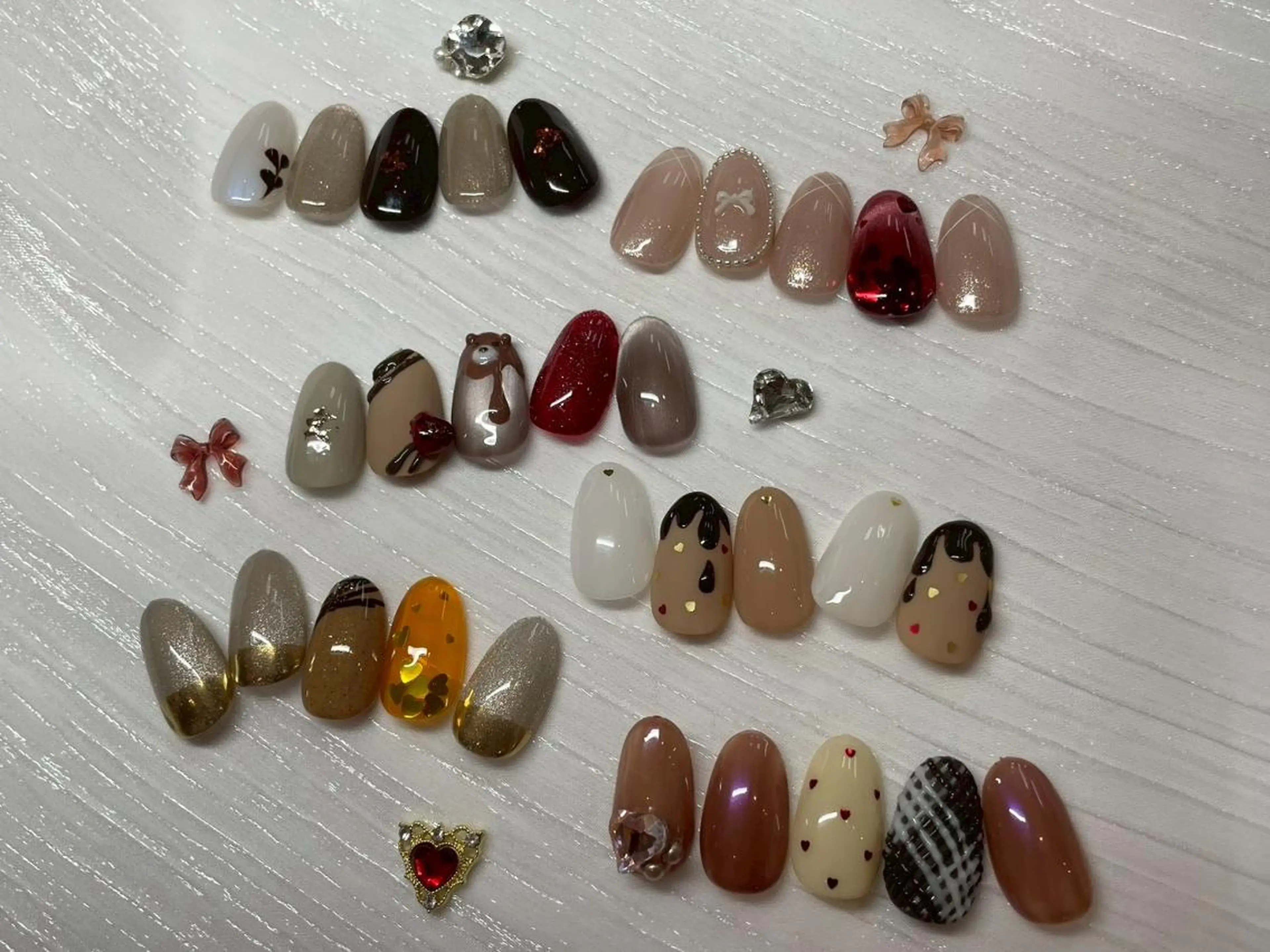 【HAND】バレンタインデザインネイルオフありの写真