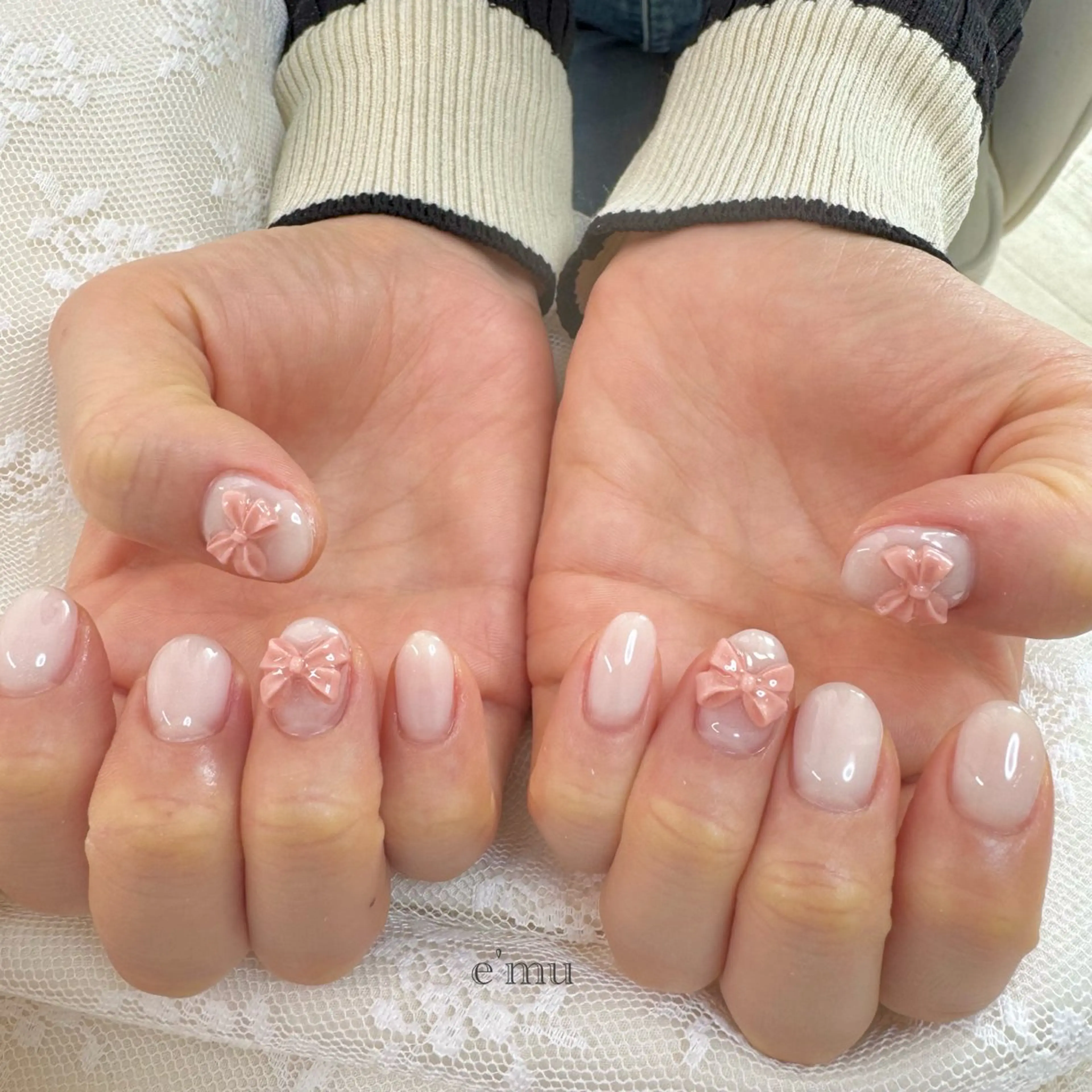 ネイル ガーリー ハンドネイル nail salon e'mu💐のネイルデザイン