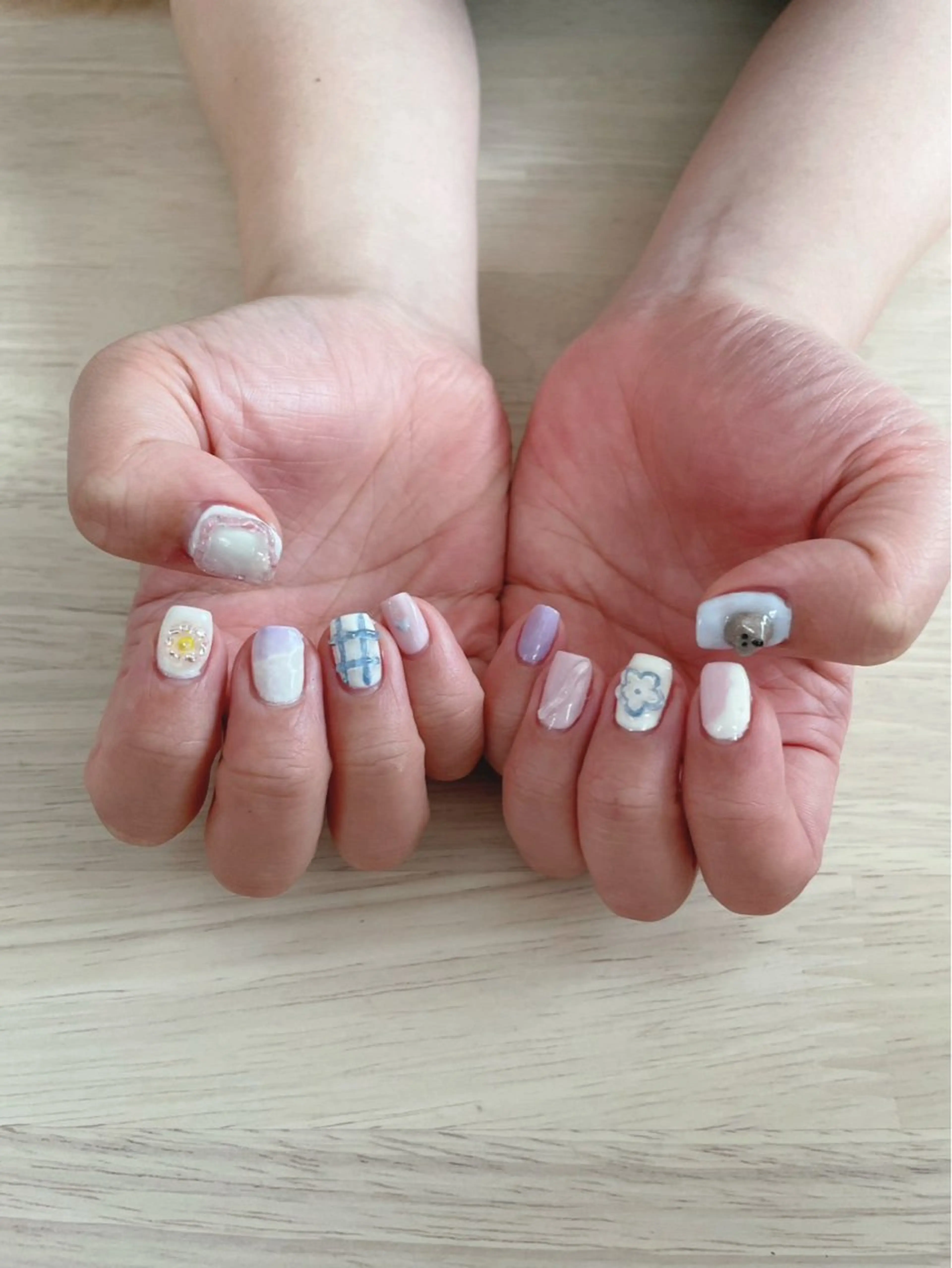 ネイル Angeblanc所属・築地 伽音のネイルデザイン