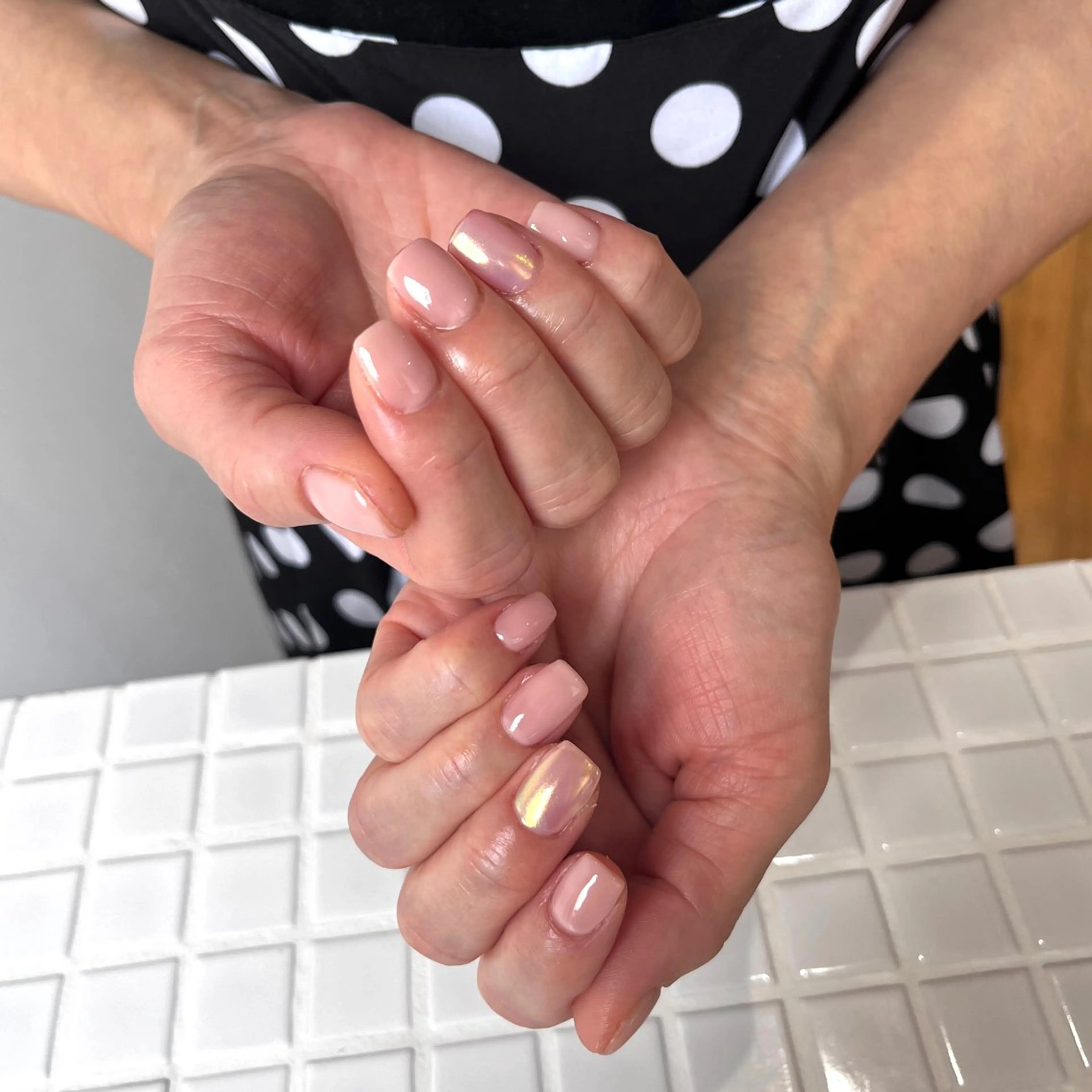 ネイル ミラーネイル 深井 文音のネイルデザイン