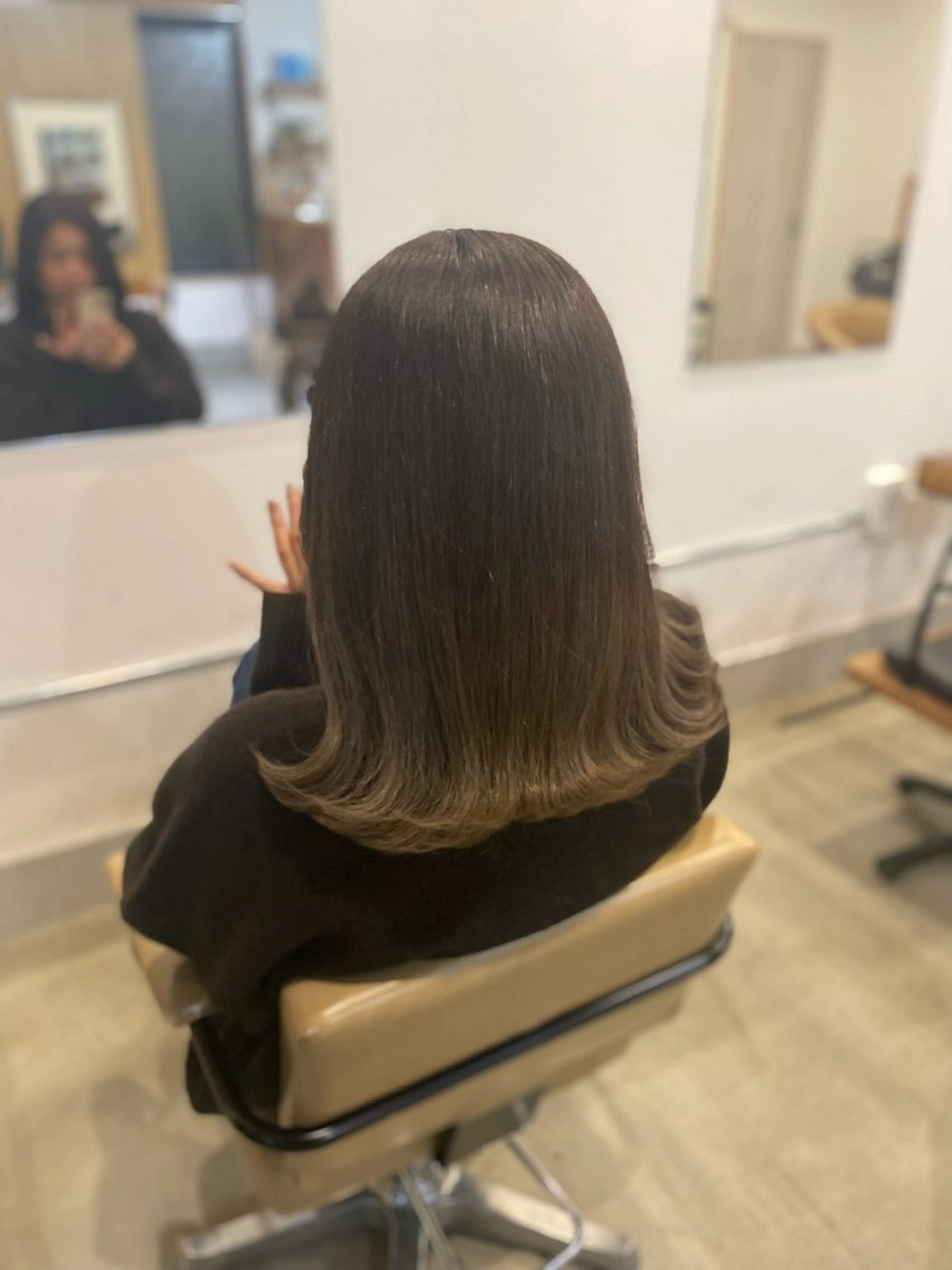 ミディアム カラー ブリーチ 透明感カラー グラデーションカラー オレンジ ヘアカラー chill-hus所属・瀬尾 亜沙美のヘアスタイル