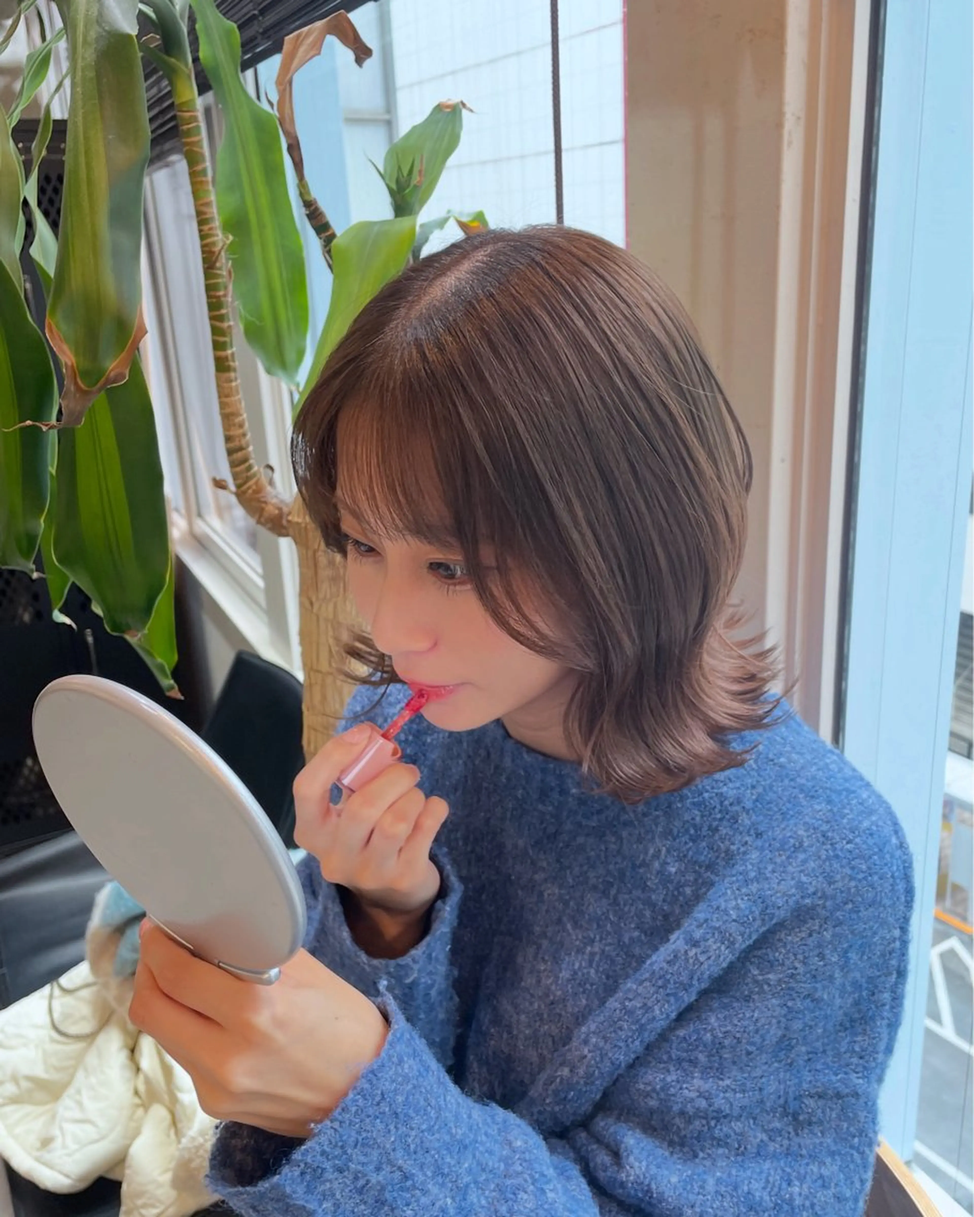 ショート カラー ヘアカラー トリートメント 菜々🫧新宿 透明感ケアブリーチのヘアスタイル