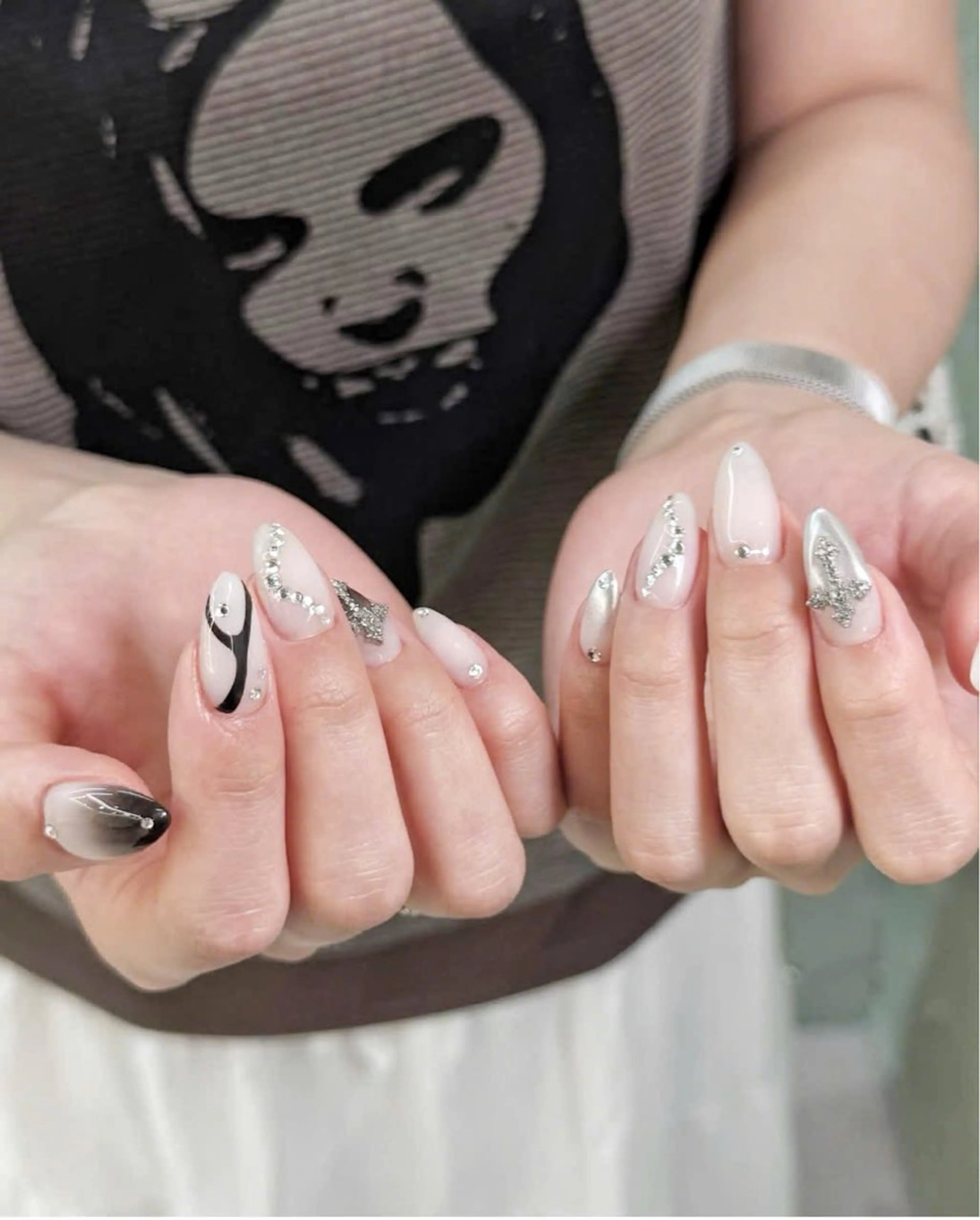 ネイル フラッシュネイル フレンチネイル グラデーション キラキラネイル 韓国ネイル Lina nail所属・Lunaa 池袋のネイルデザイン