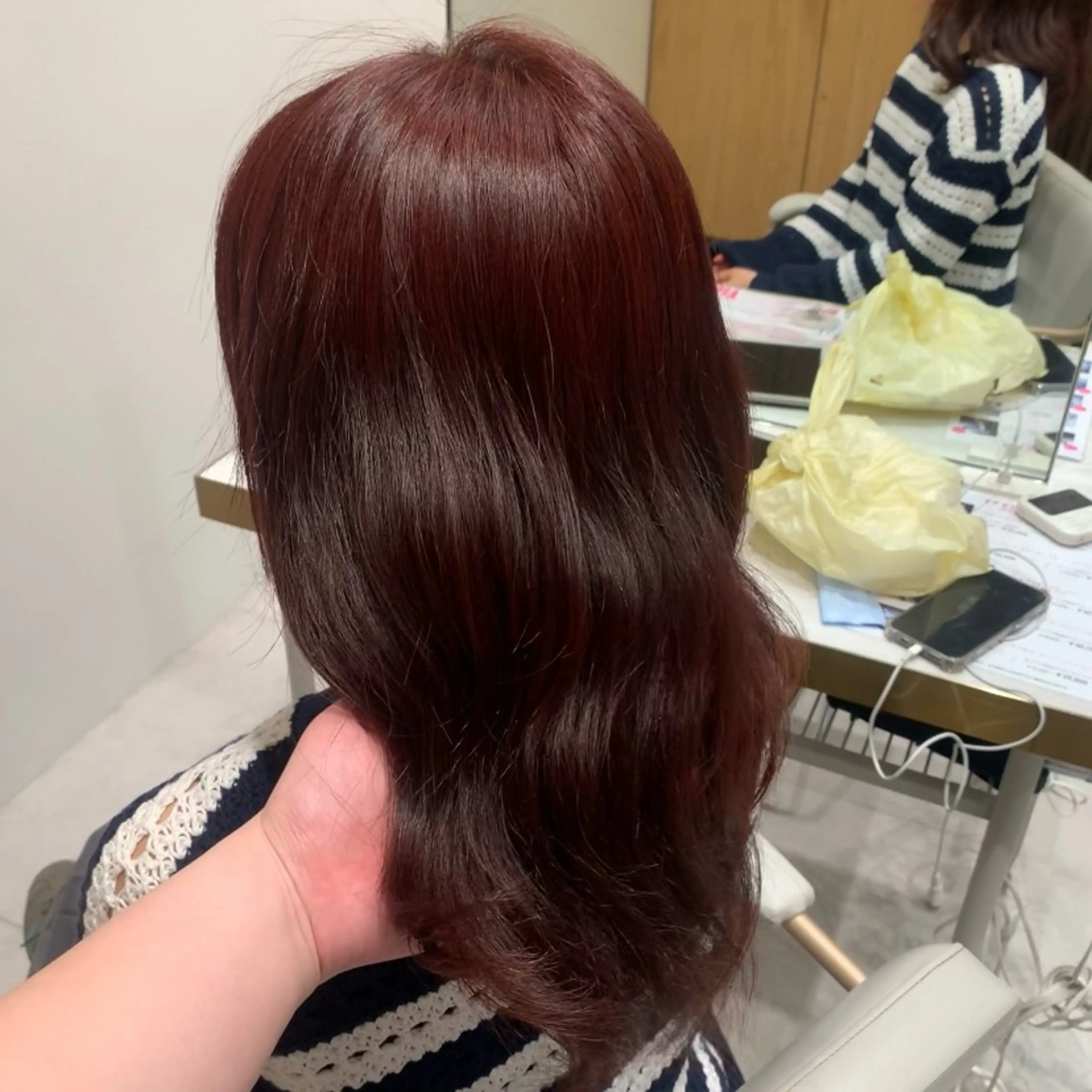 ミディアム カラー ヘアカラー トリートメント 内田 志乃のヘアスタイル