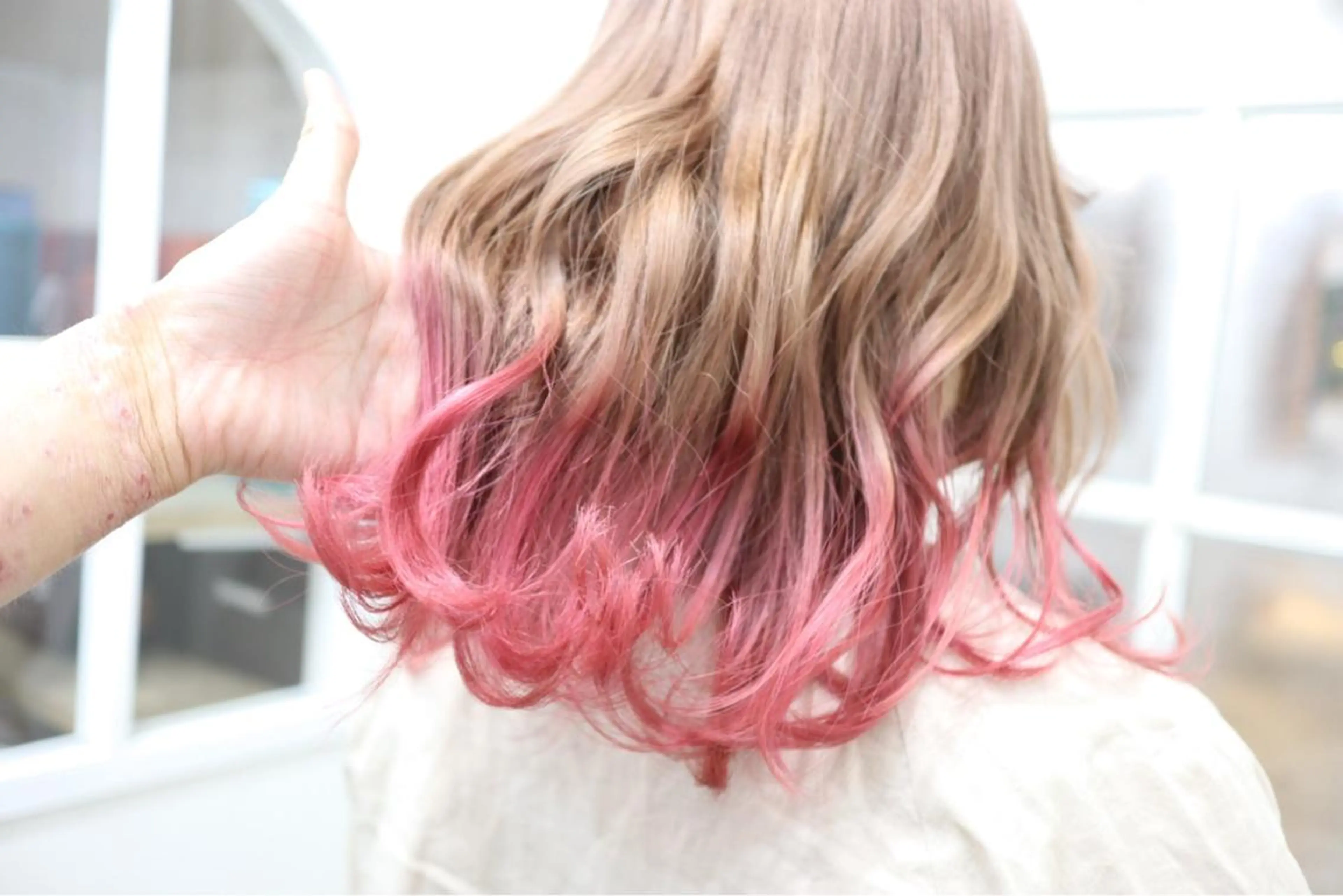 セミロング カラー アディクシーカラー ベージュカラー ブリーチ ケアブリーチ ダブルカラー ヘアカラー トリートメント ✨池袋ブリーチ特化 Hibiki✨のヘアスタイル