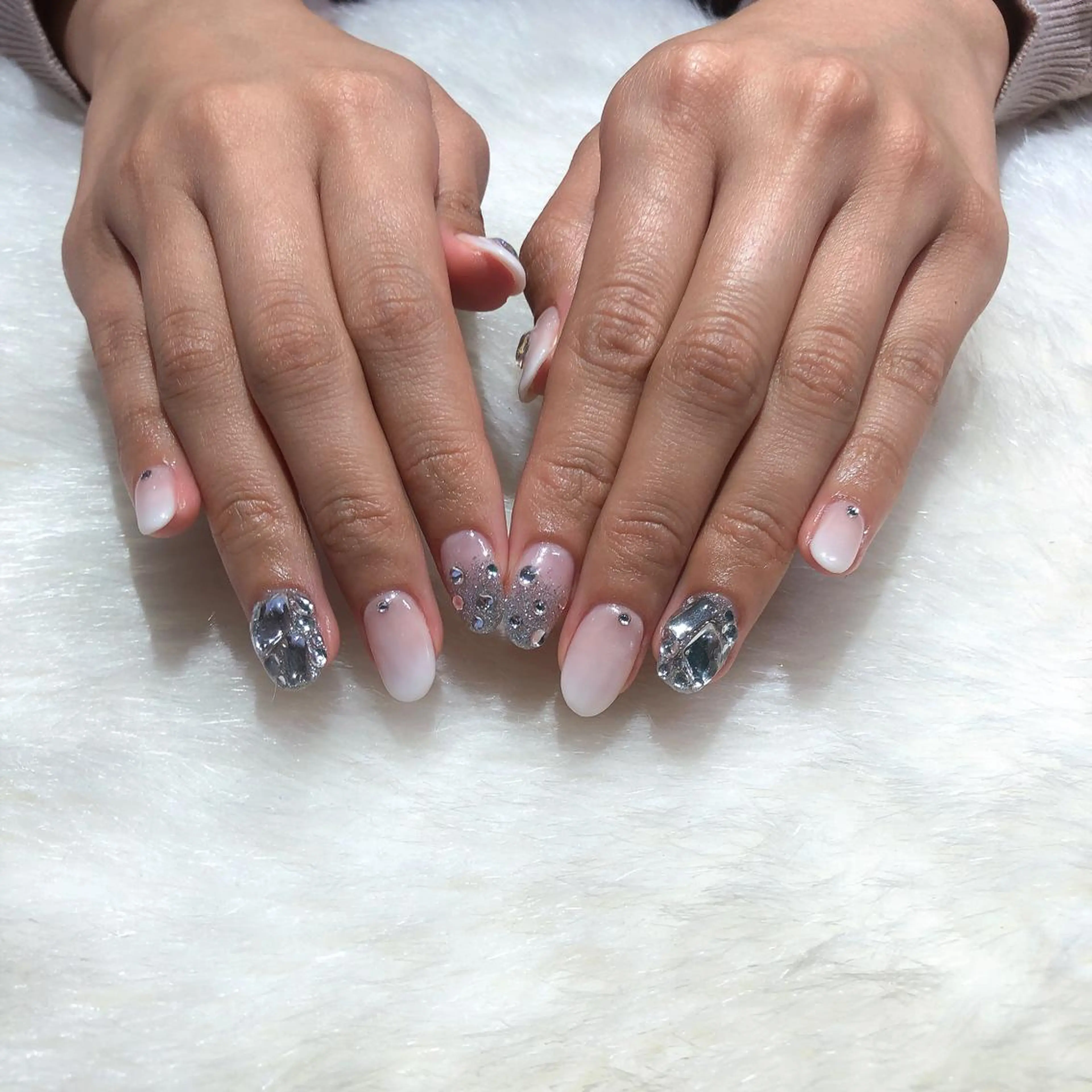 ネイル ハンドネイル フットネイル ハンドケア Nes.Nail所属・Miyagi Asamiのネイルデザイン