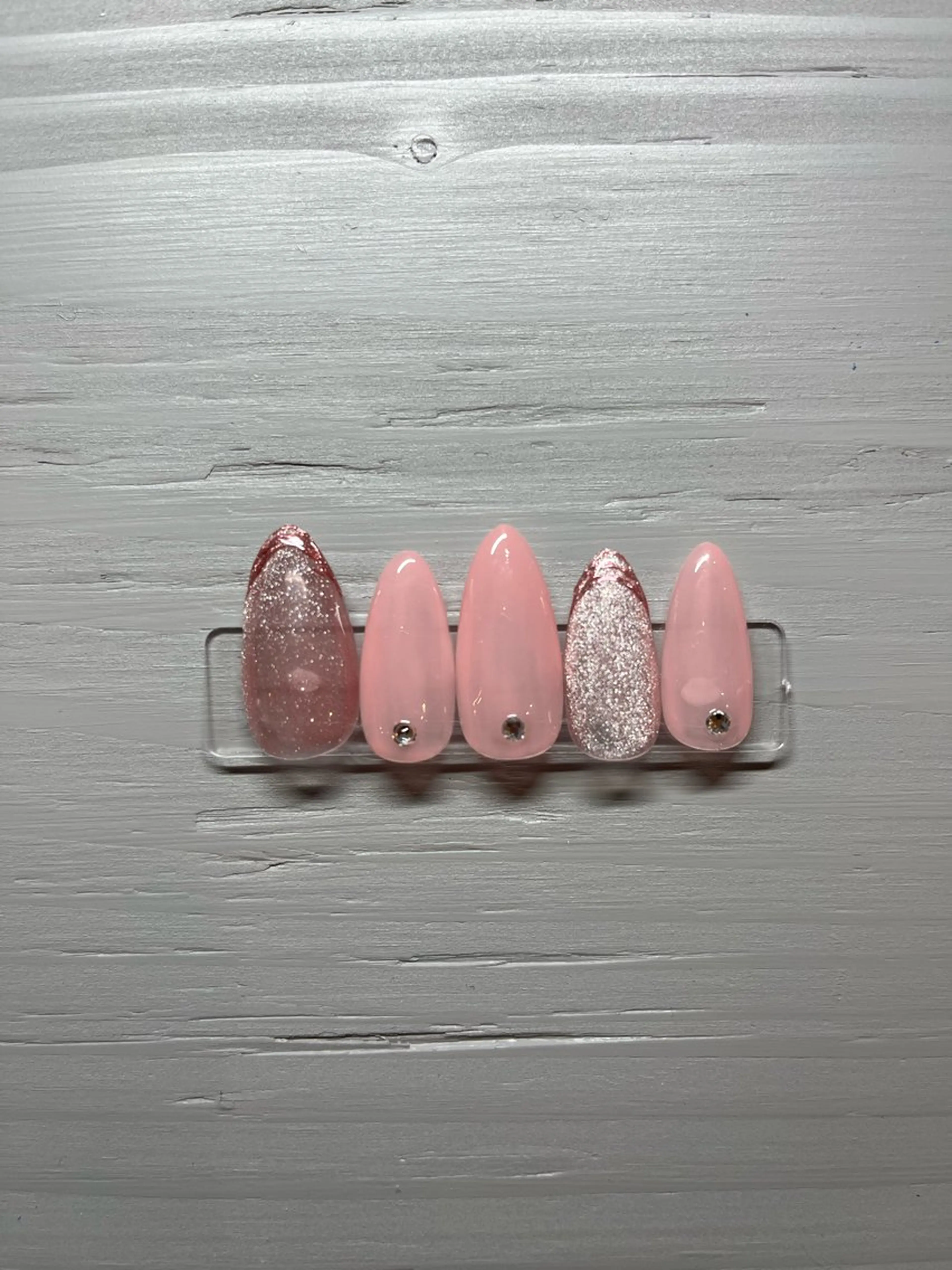 シンプルデザインネイルS7(オフ込み)の写真