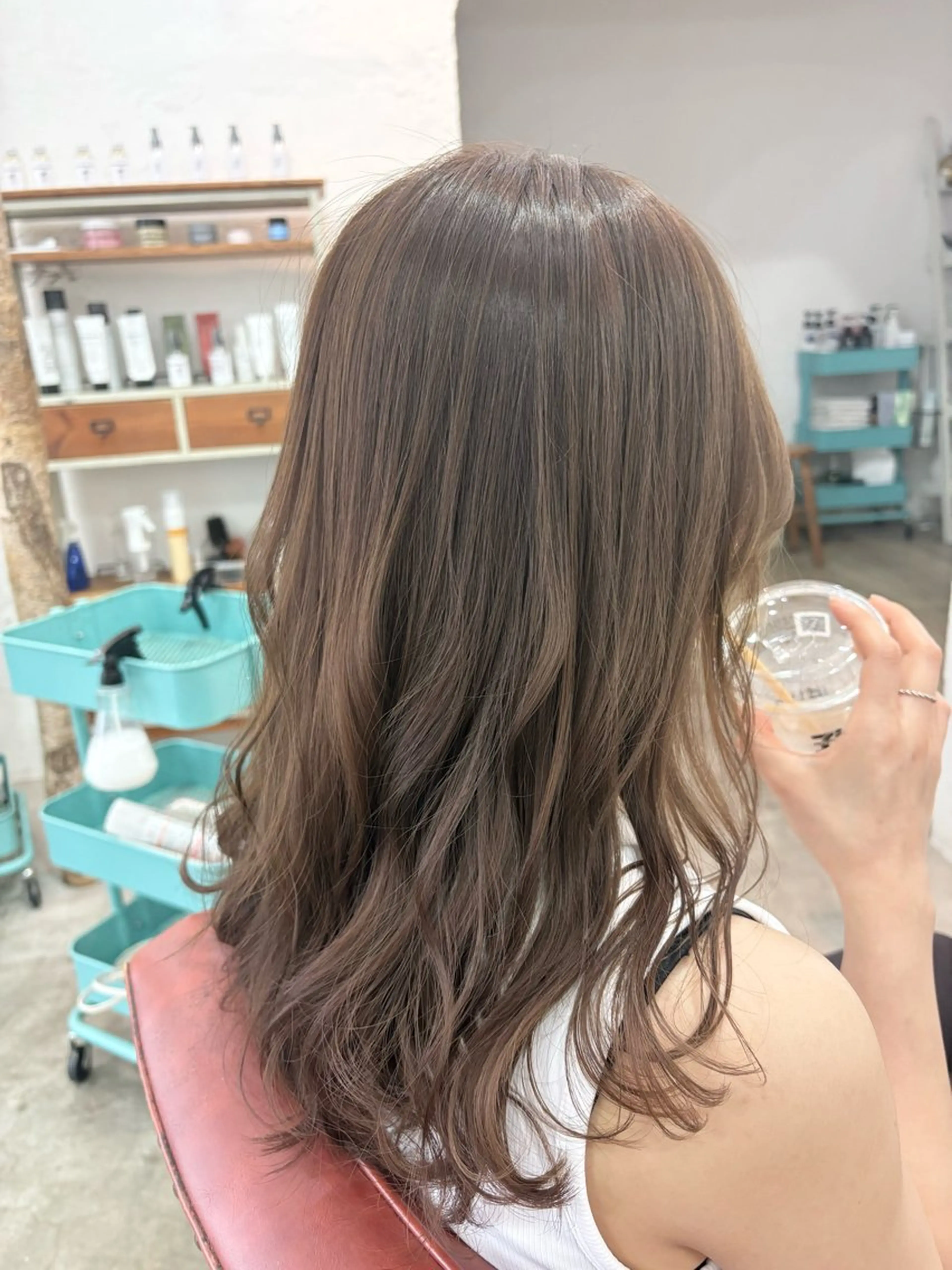 セミロング カット ヘアカラー fio マナミのヘアスタイル