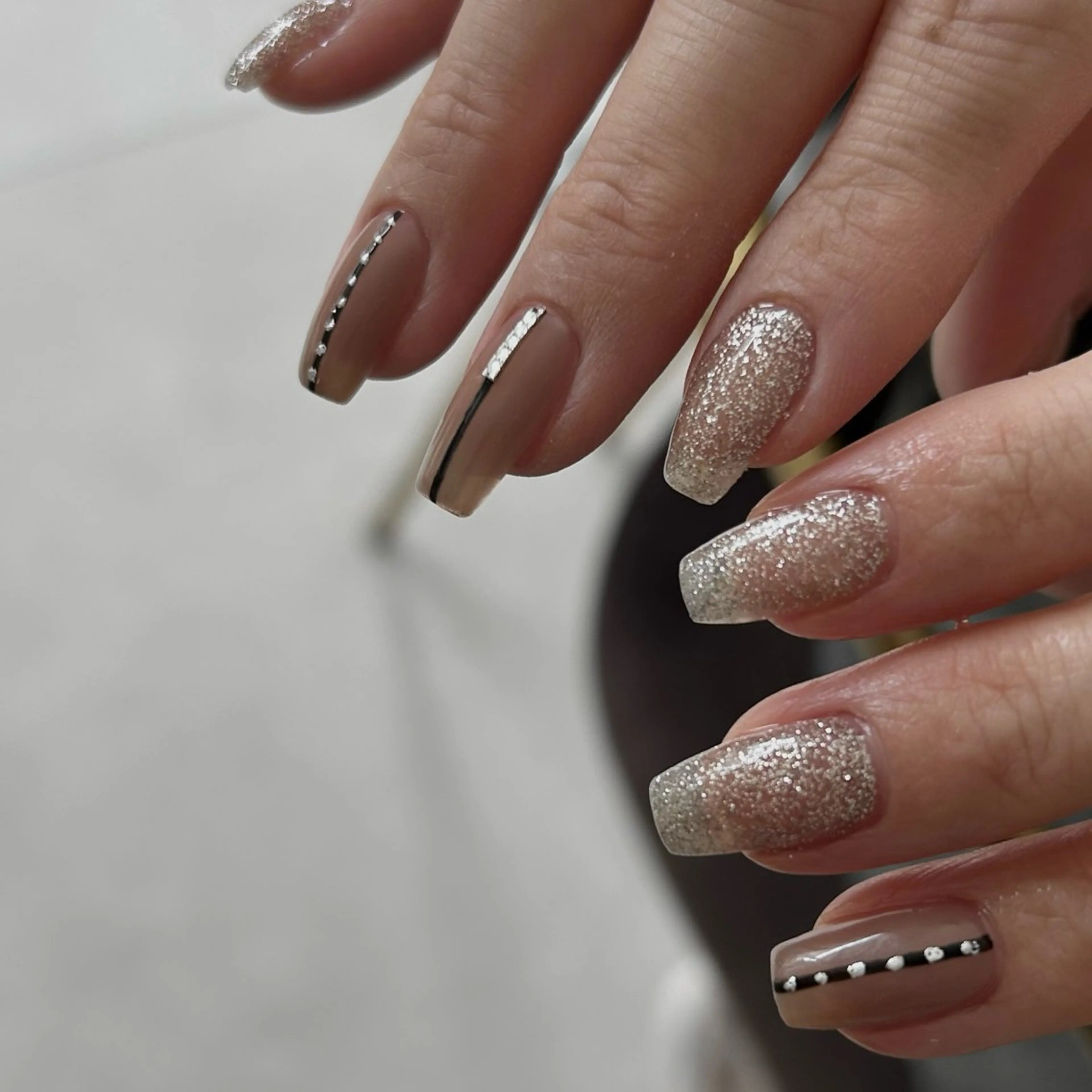 ネイル ハンドネイル l o a _ n a i lのネイルデザイン