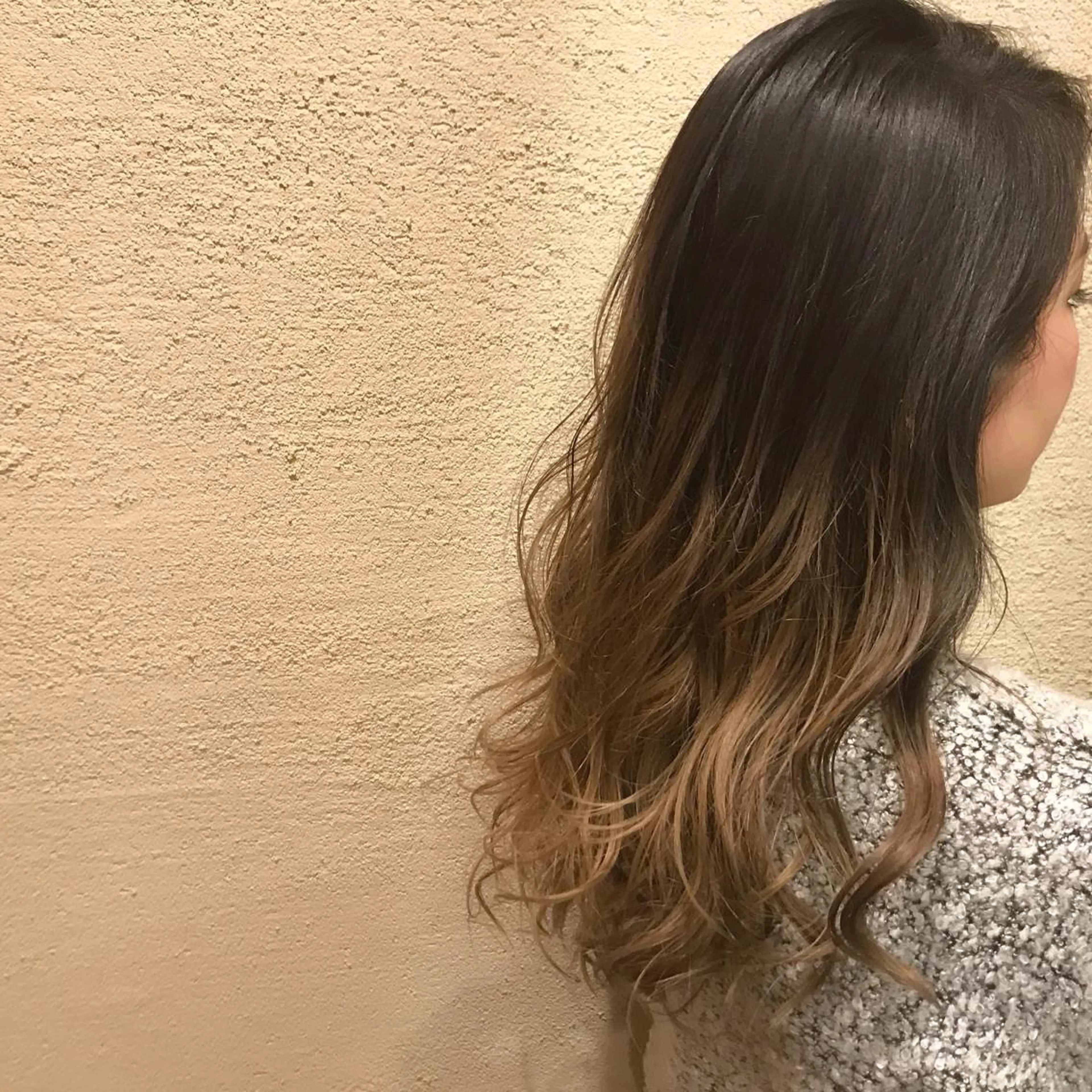 セミロング カラー 艶髪育成サロン 京橋　shinのヘアスタイル