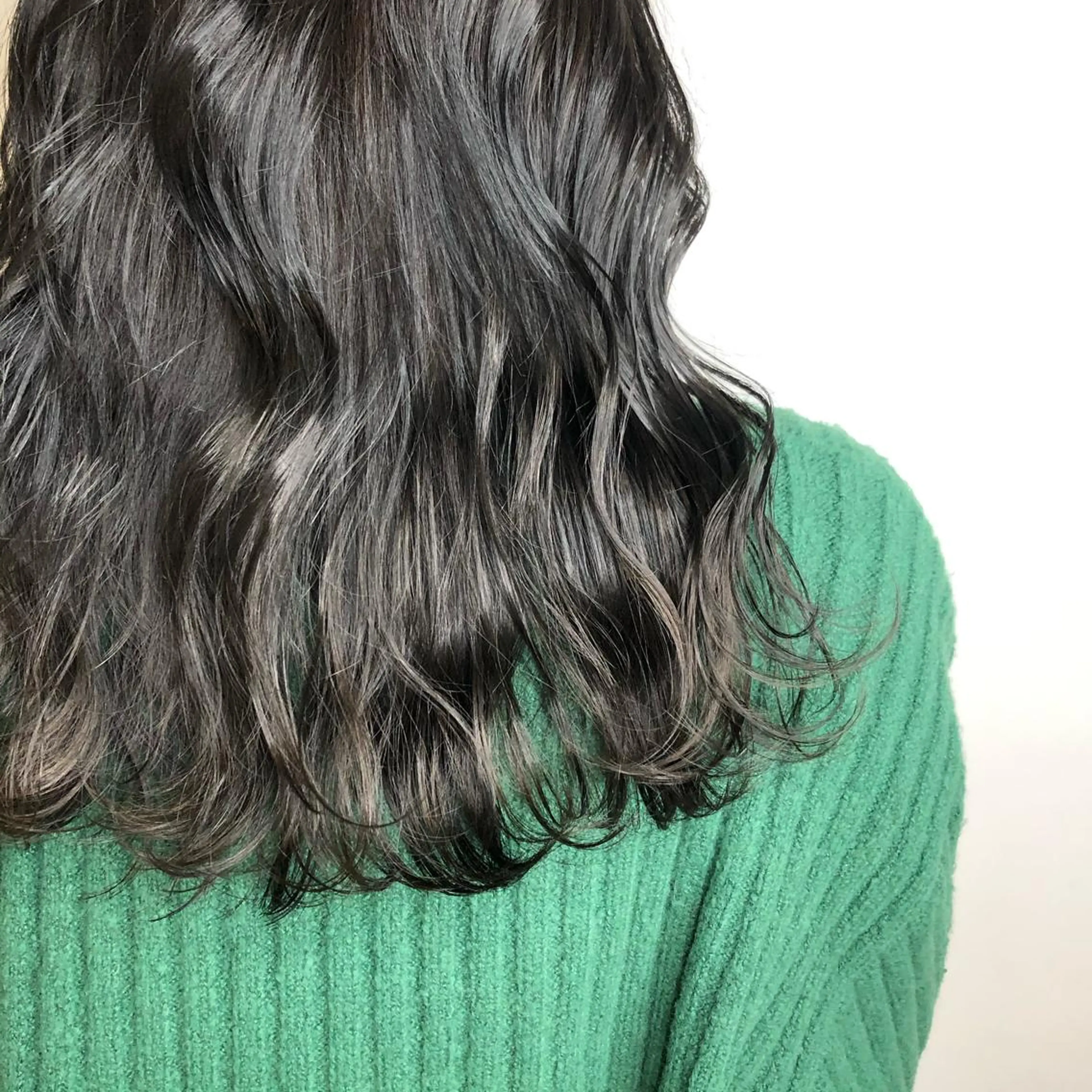 セミロング カラー ヘアアレンジ マツエク・マツパ ダークグレー ダークグレージュ グレージュ ヘアカラー トリートメント ヘアセット Noah's　Ark所属・透明感カラー🫧ヘア セット🫧松本菜月の眉毛・アイブロウイメージ