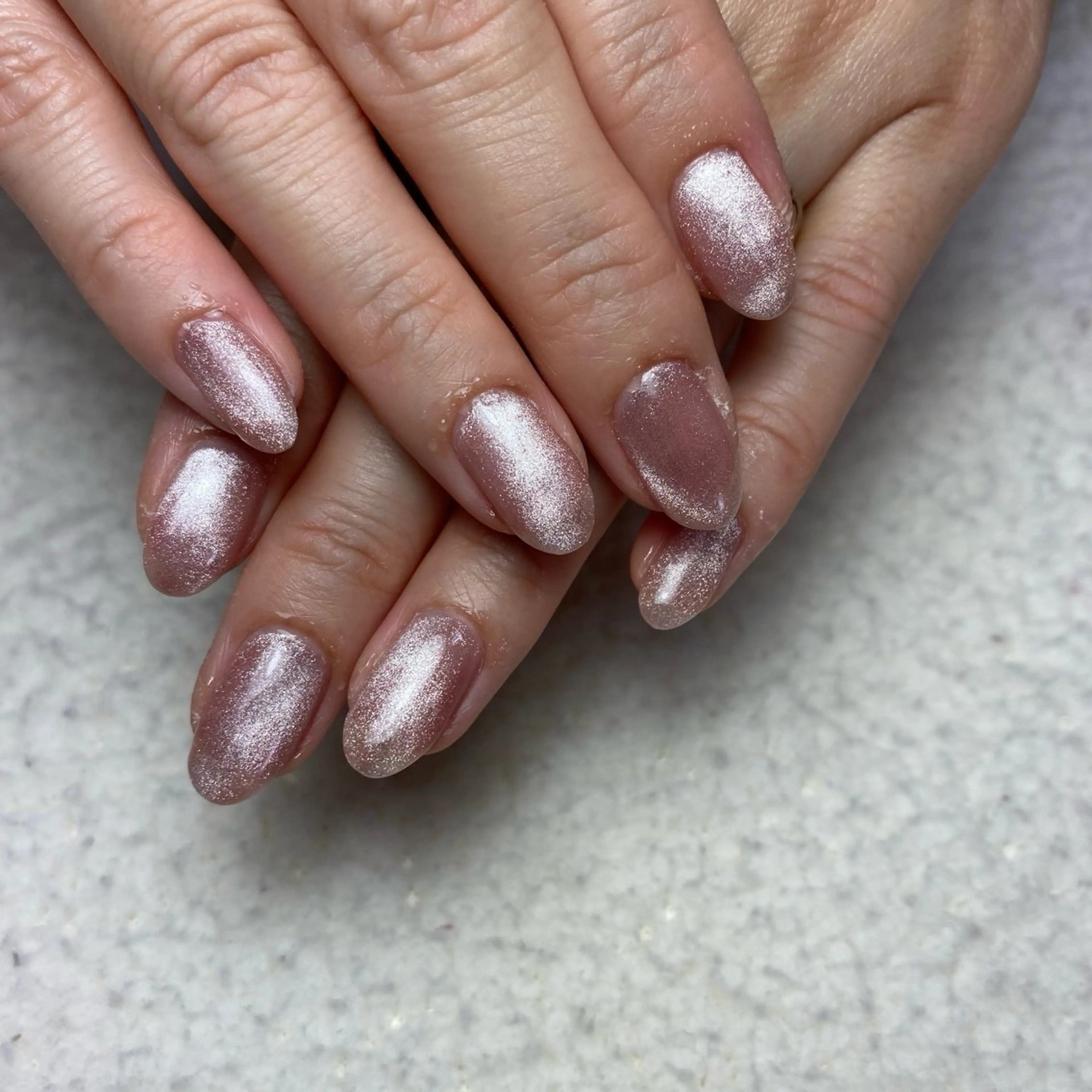 ネイル ジェルネイル マグネットネイル ワンカラーネイル COCO+所属・COCO +のエステ・リラクイメージ