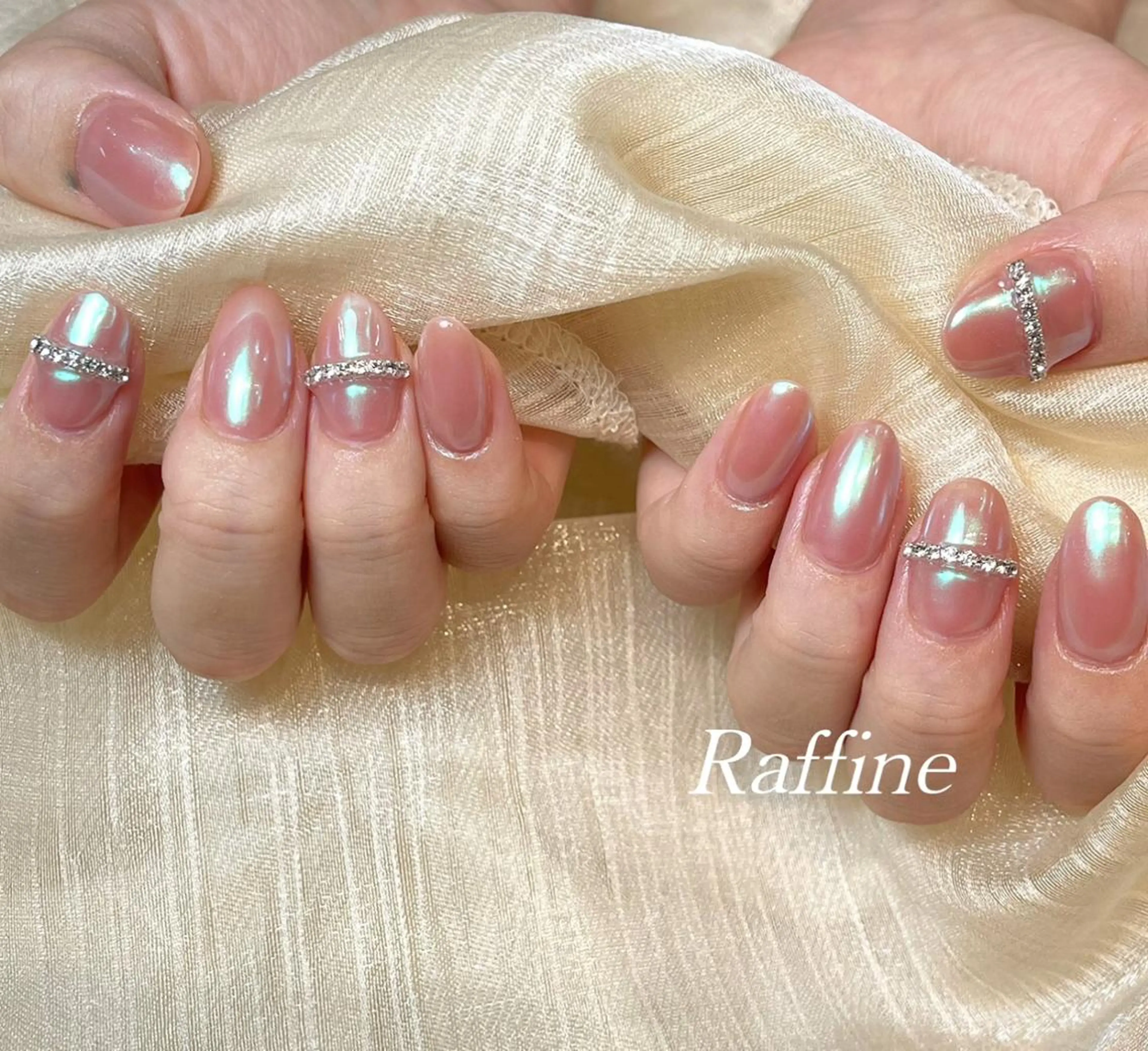 ネイル RAFFINE 月🦋🩵のネイルデザイン