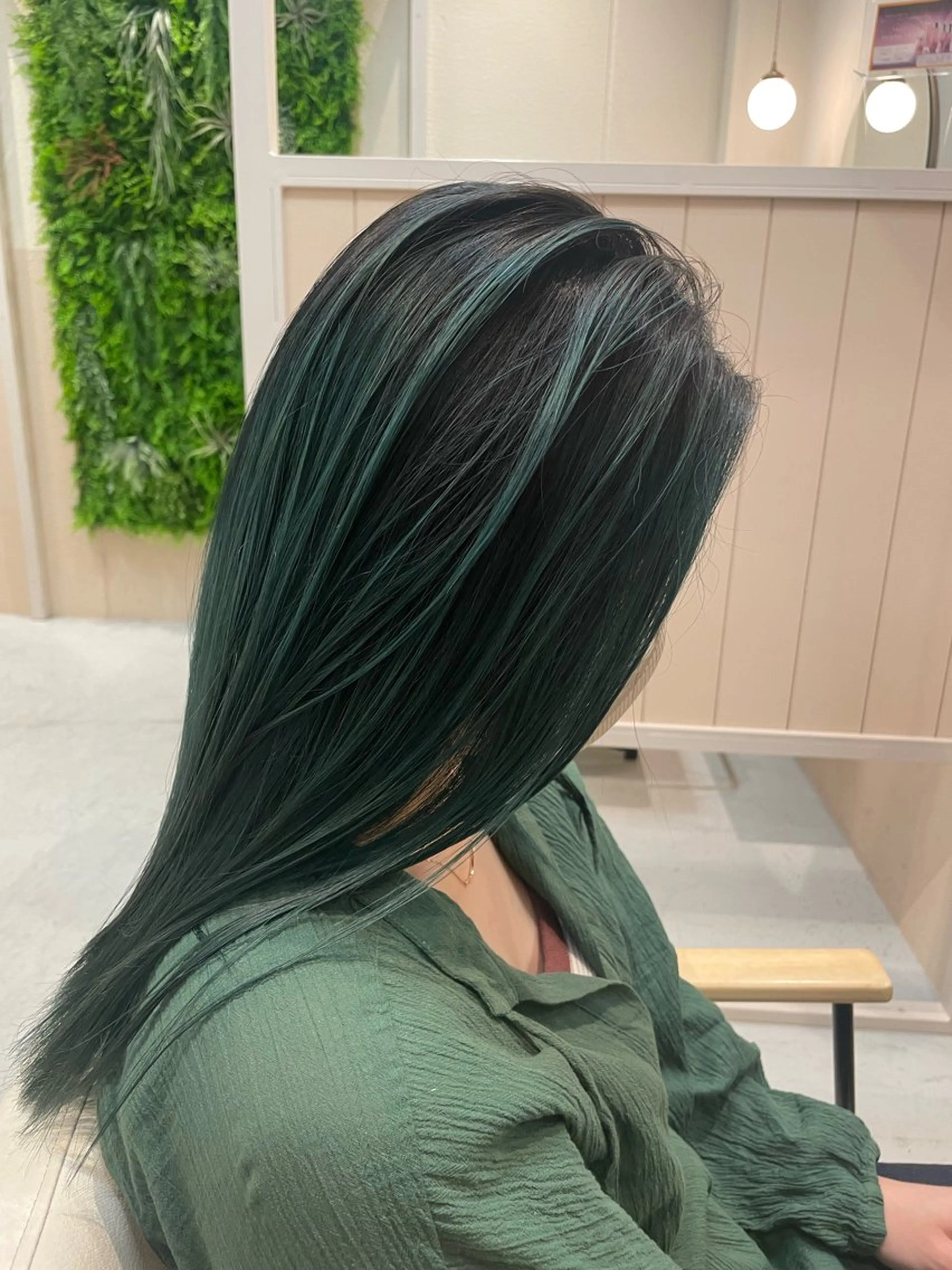 セミロング カラー カラー特化型美容師 保住のヘアスタイル