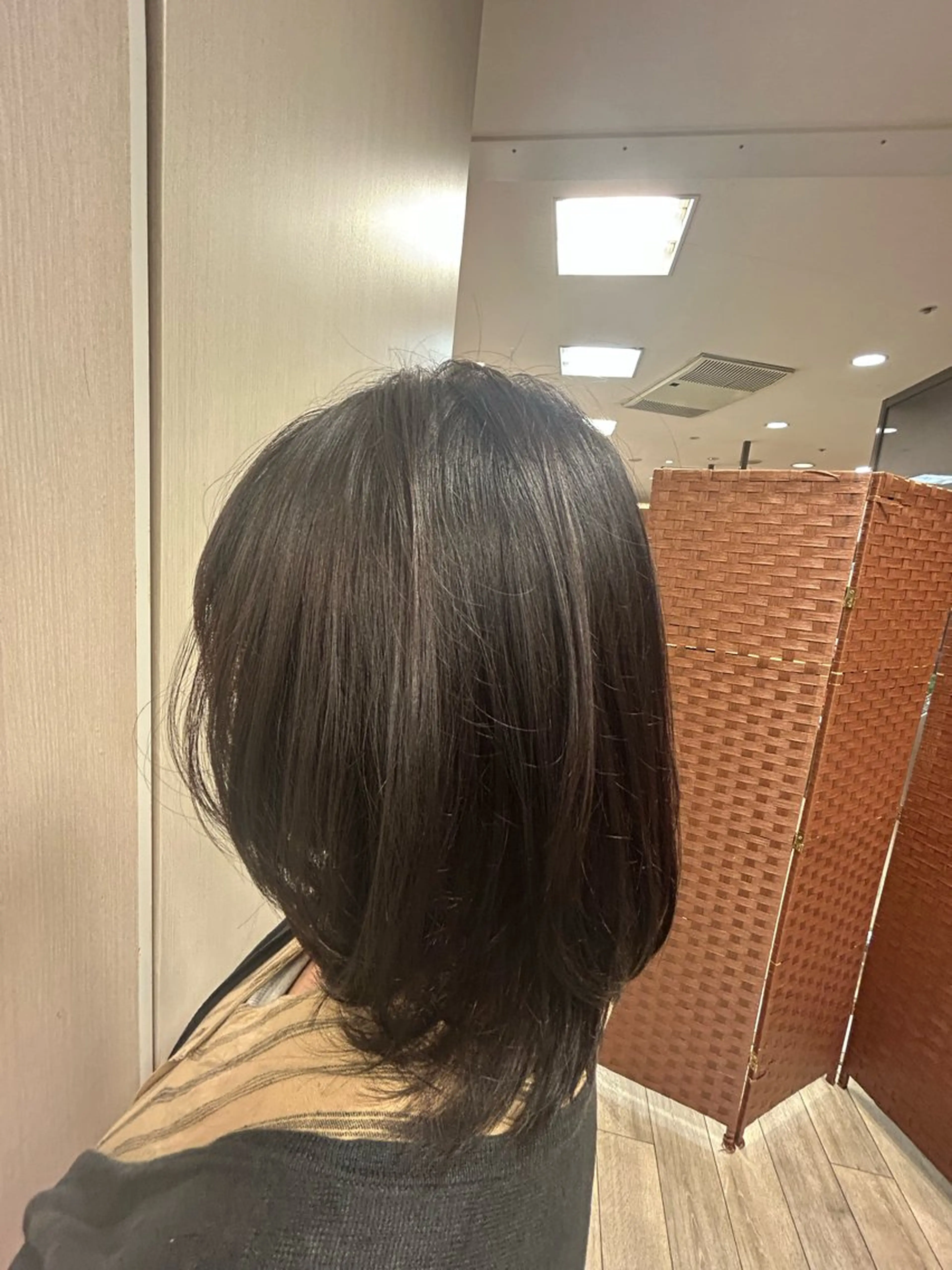 ミディアム 顔周りカット レイヤーカット 町田 黎人のヘアスタイル