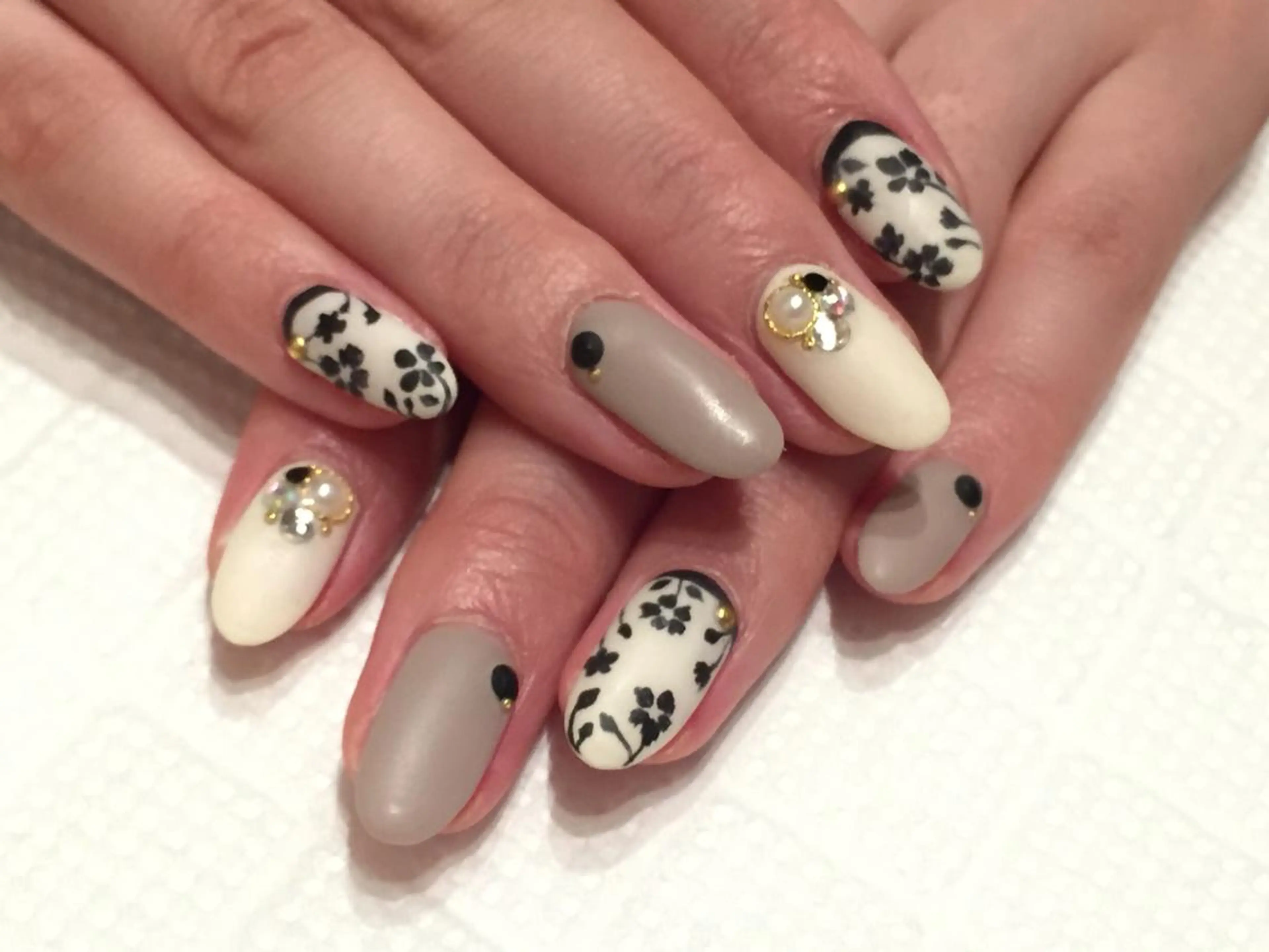 ネイル フラワーネイル Nest 三田のマツエク・マツパデザイン