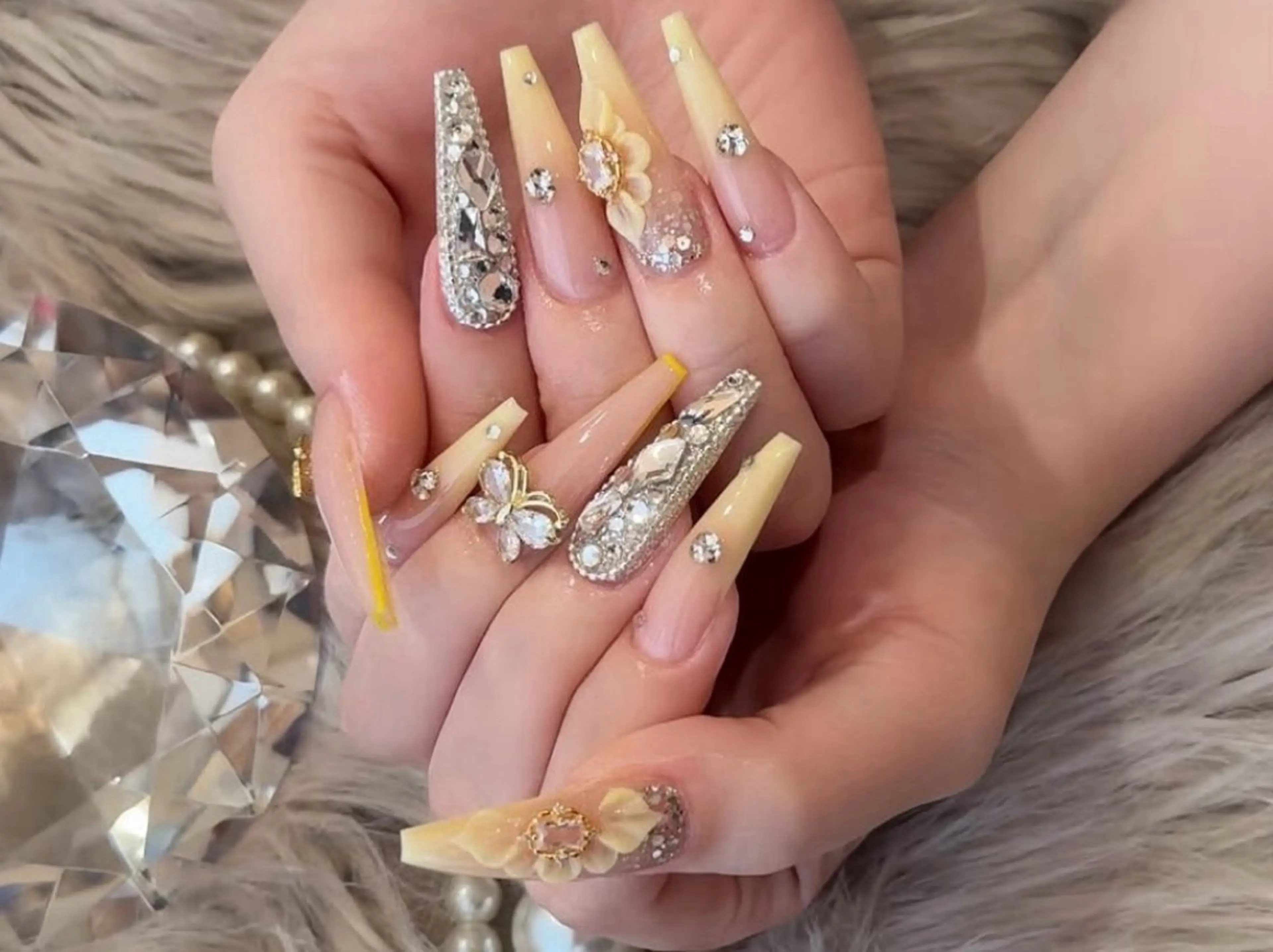 メンズ ネイル メンズ韓国風 アートネイル フレンチネイル ジェルネイル キラキラネイル Bloom スカルプ専門店のネイルデザイン