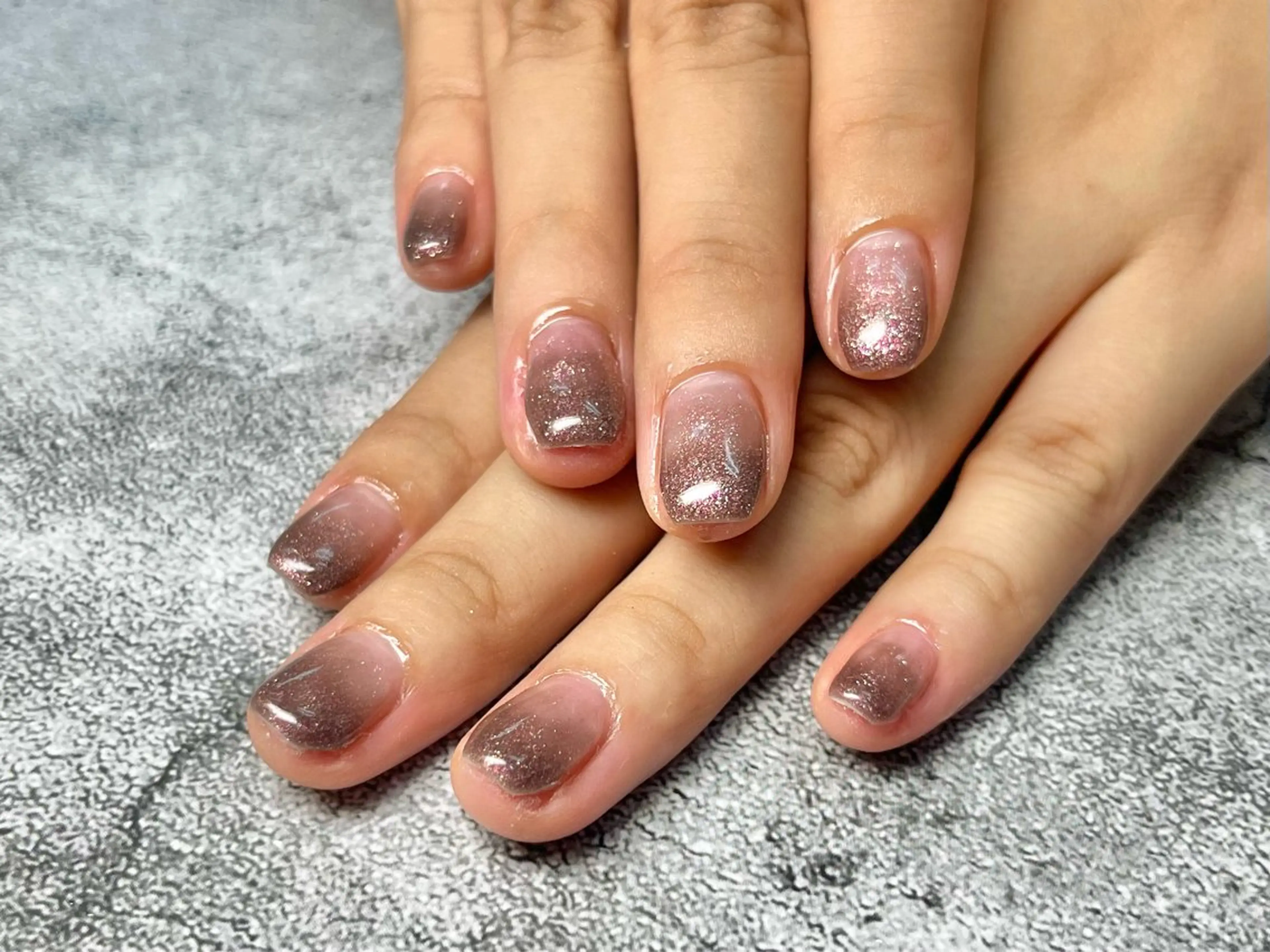 ネイル グラデーション ラメ(グリッター) ラメグラデーション Queen nail 北堀江 ASUKAのネイルデザイン