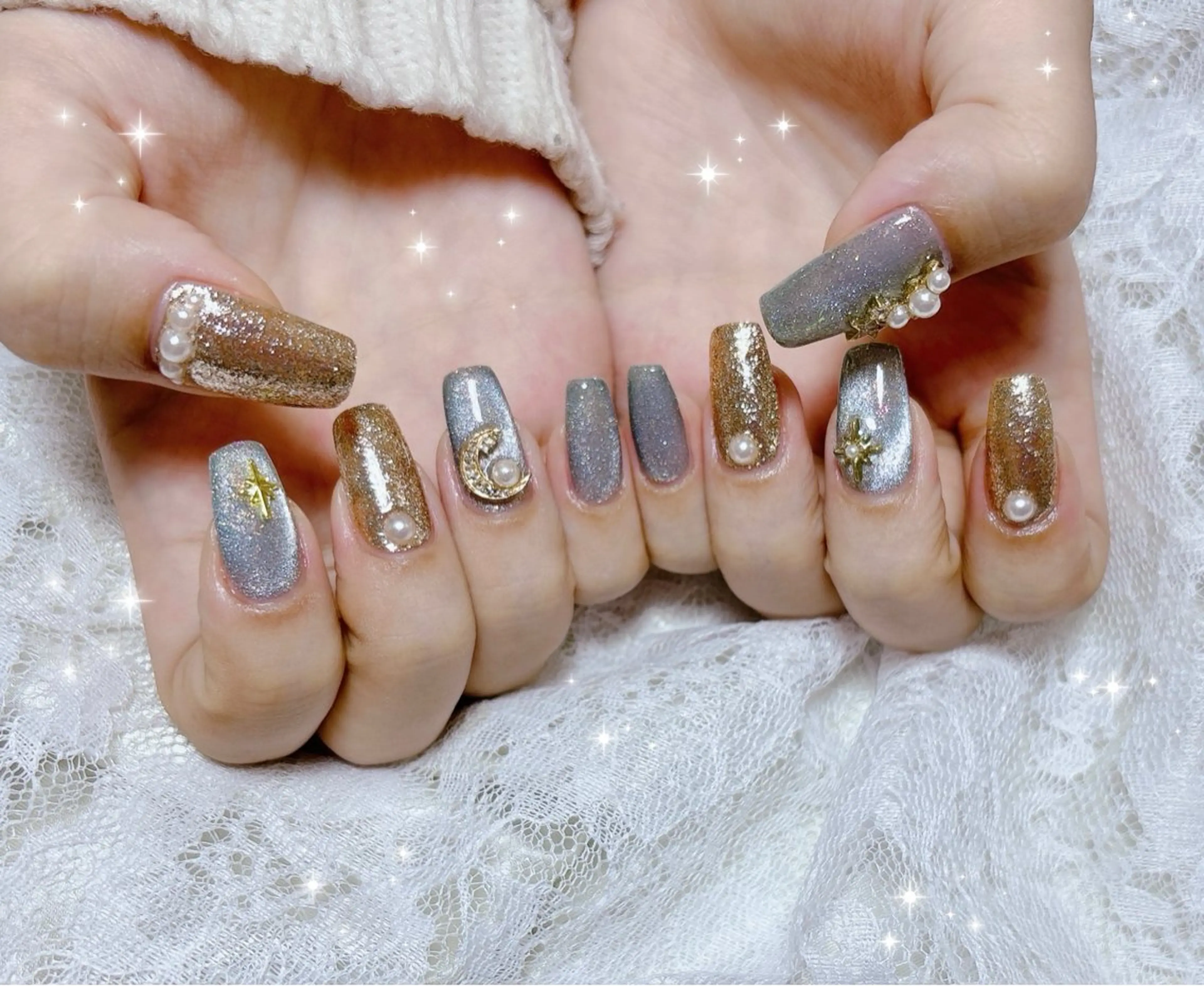 ネイル ゴールド マグネットネイル ハンドネイル FLARE NAIL フレアネイルのネイルデザイン